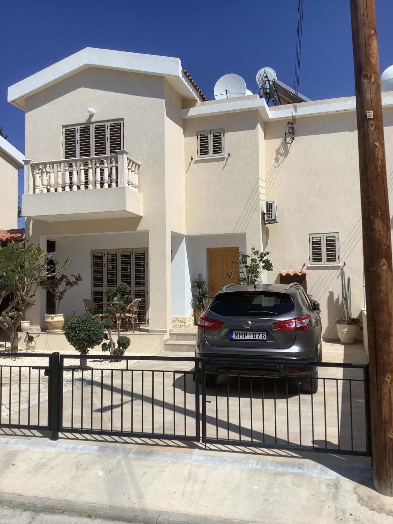Charming Villa with Panoramic Sea View in Kissonerga view 3
