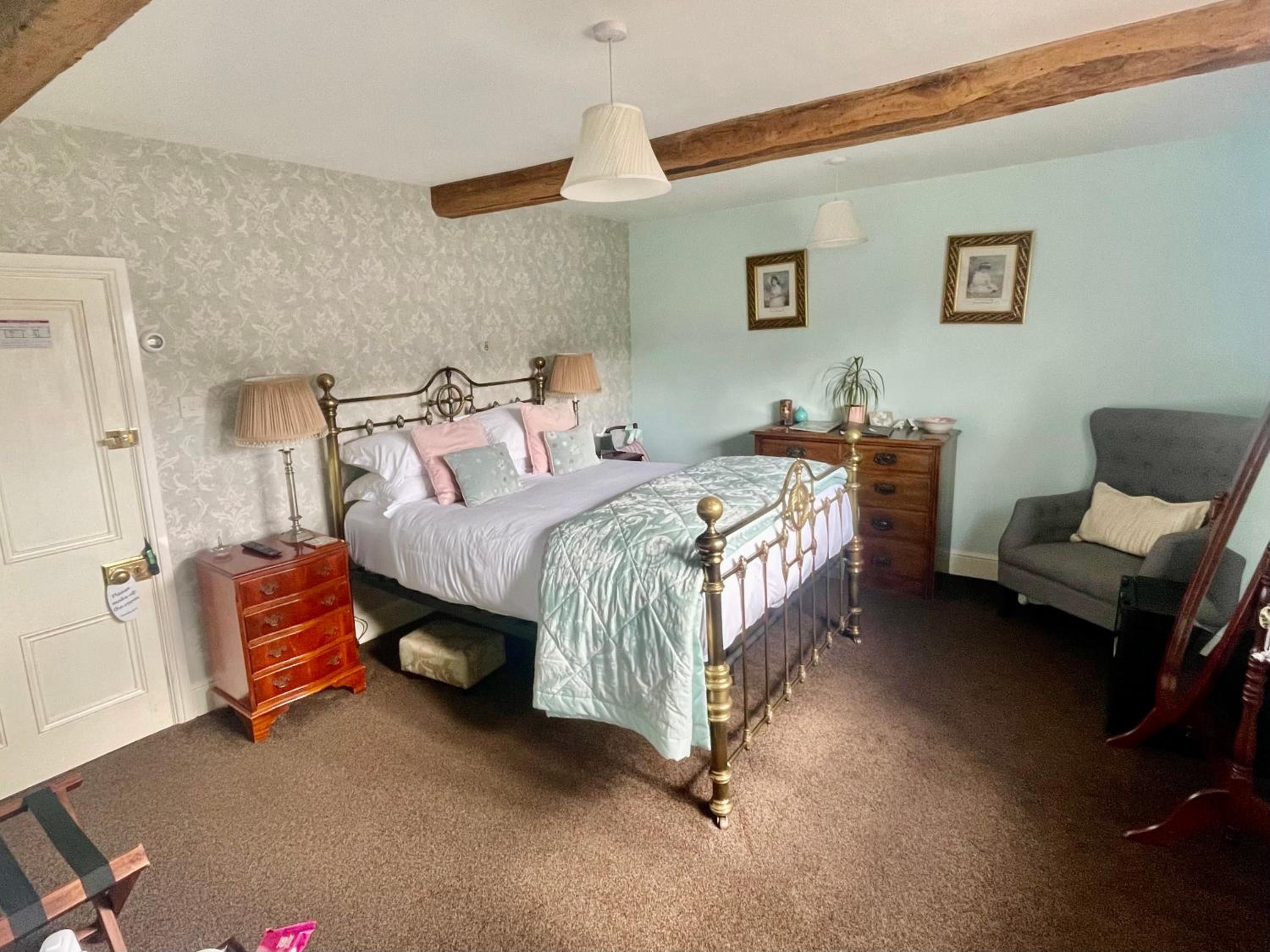 Eagle House - Award Winning B&B and Apartment