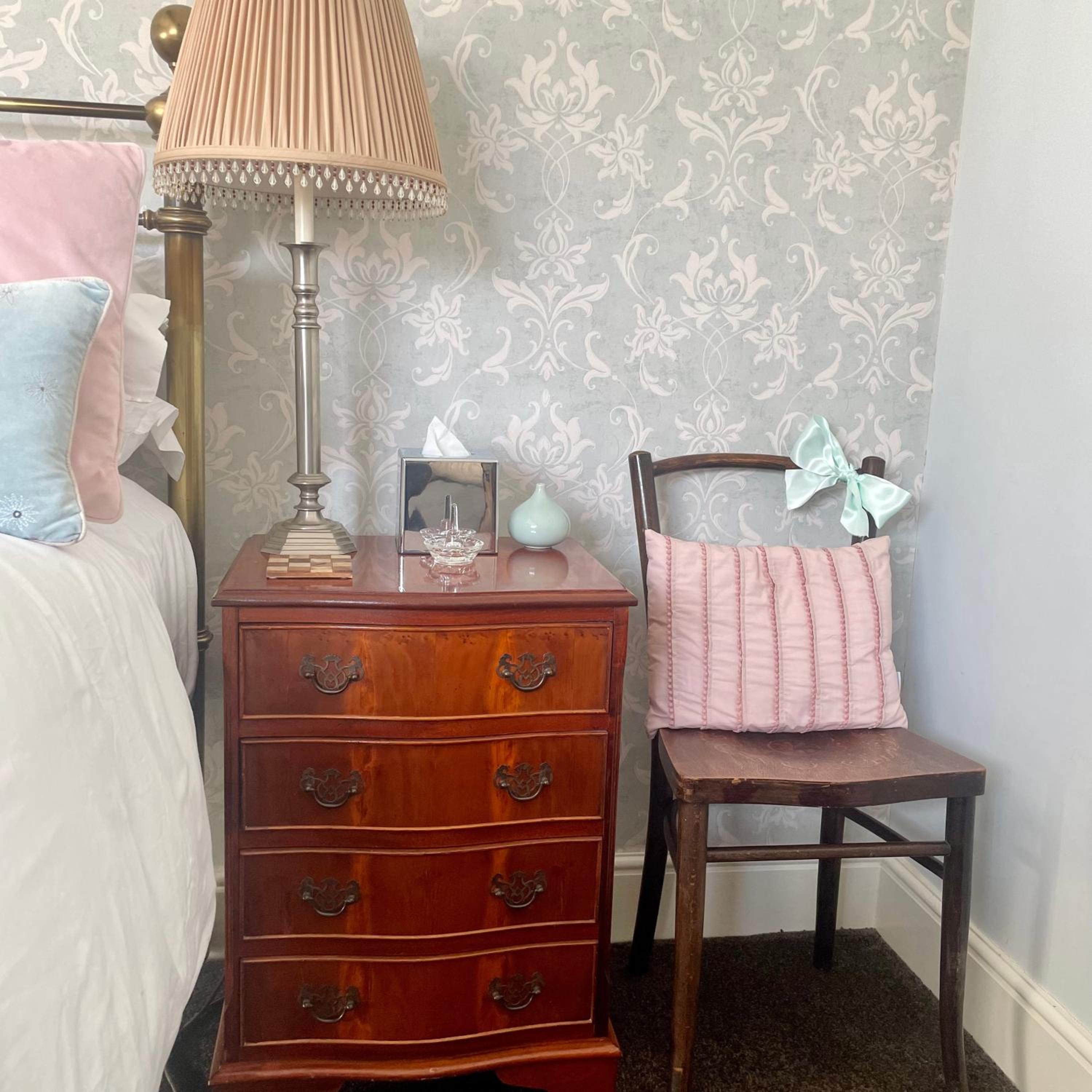 Eagle House - Award Winning B&B and Apartment