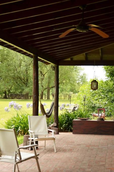 Casa de Campo El Ñandú con gran jardín y pileta