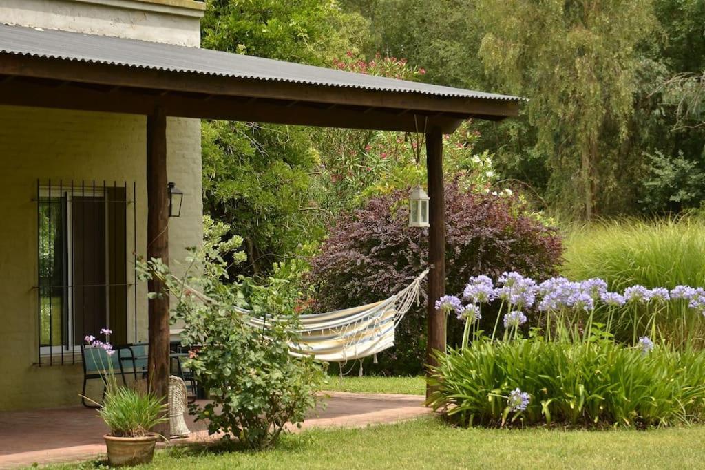 Casa de Campo El Ñandú con gran jardín y pileta