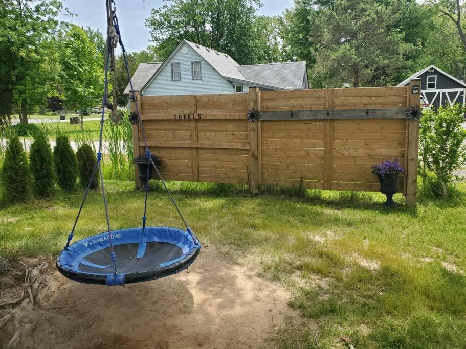Lazy Daisy - Perfect cottage for a Lake Erie getaway!