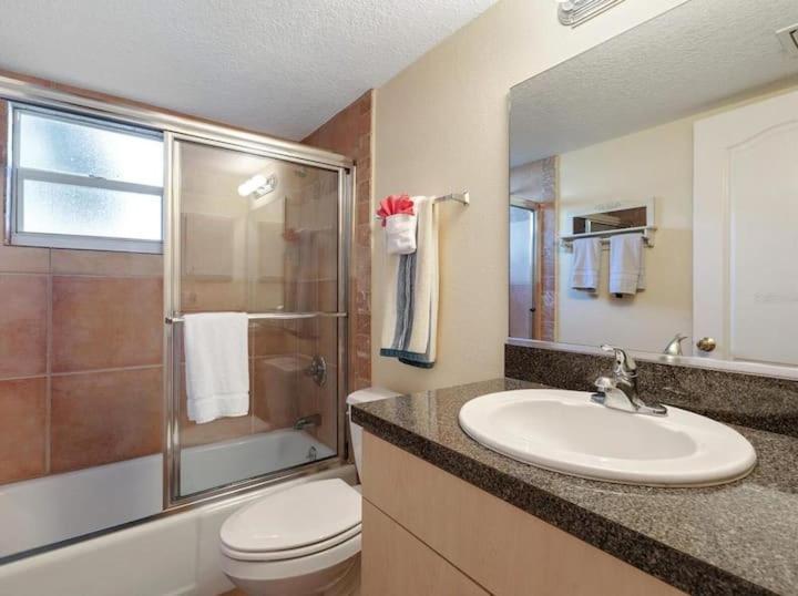 2bed/2bath Condo next to Siesta Key ~A Hidden Gem — photo 4