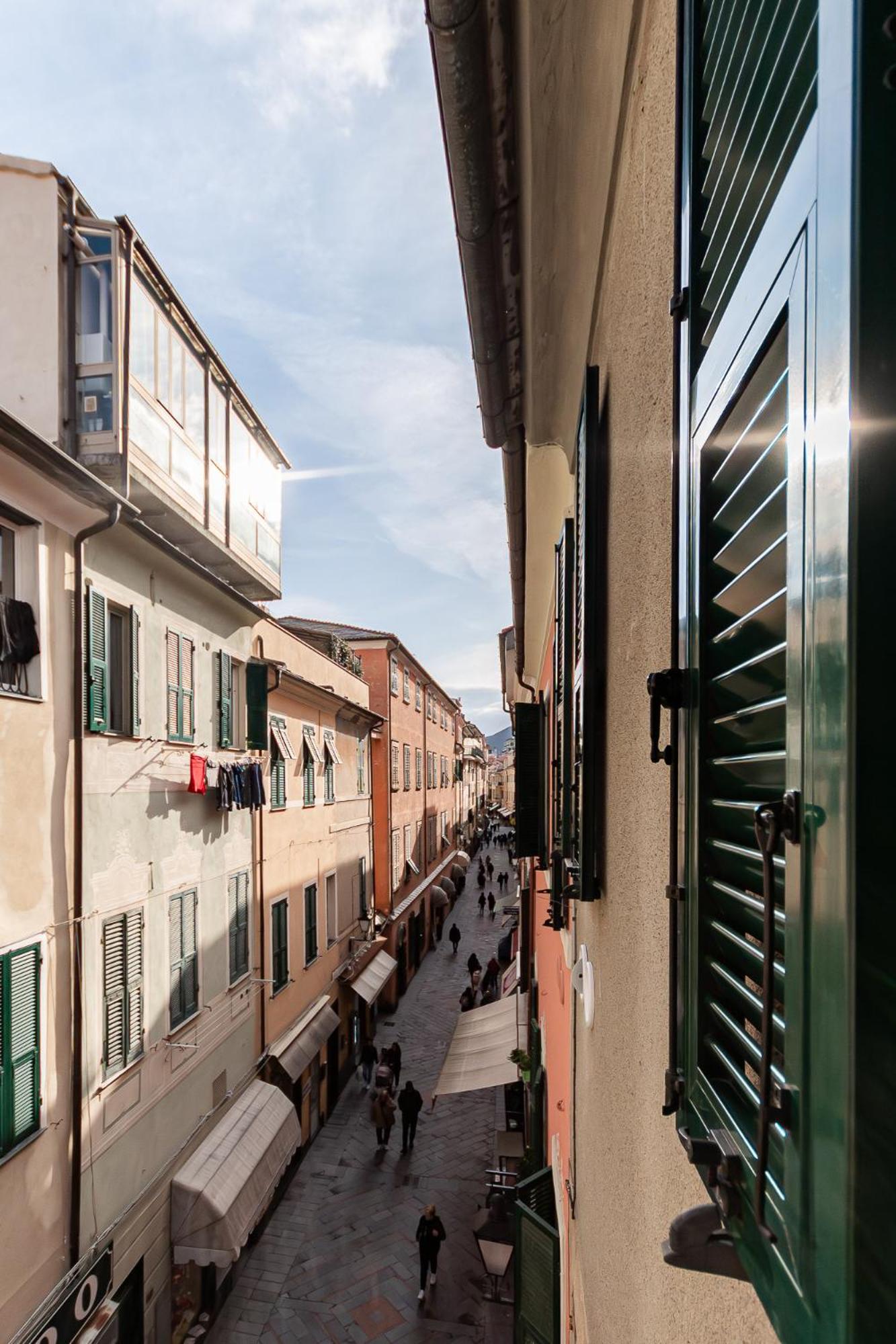 Loano centro Storico appartamento Loft con ParcheggioPrivatoGratuito view 2