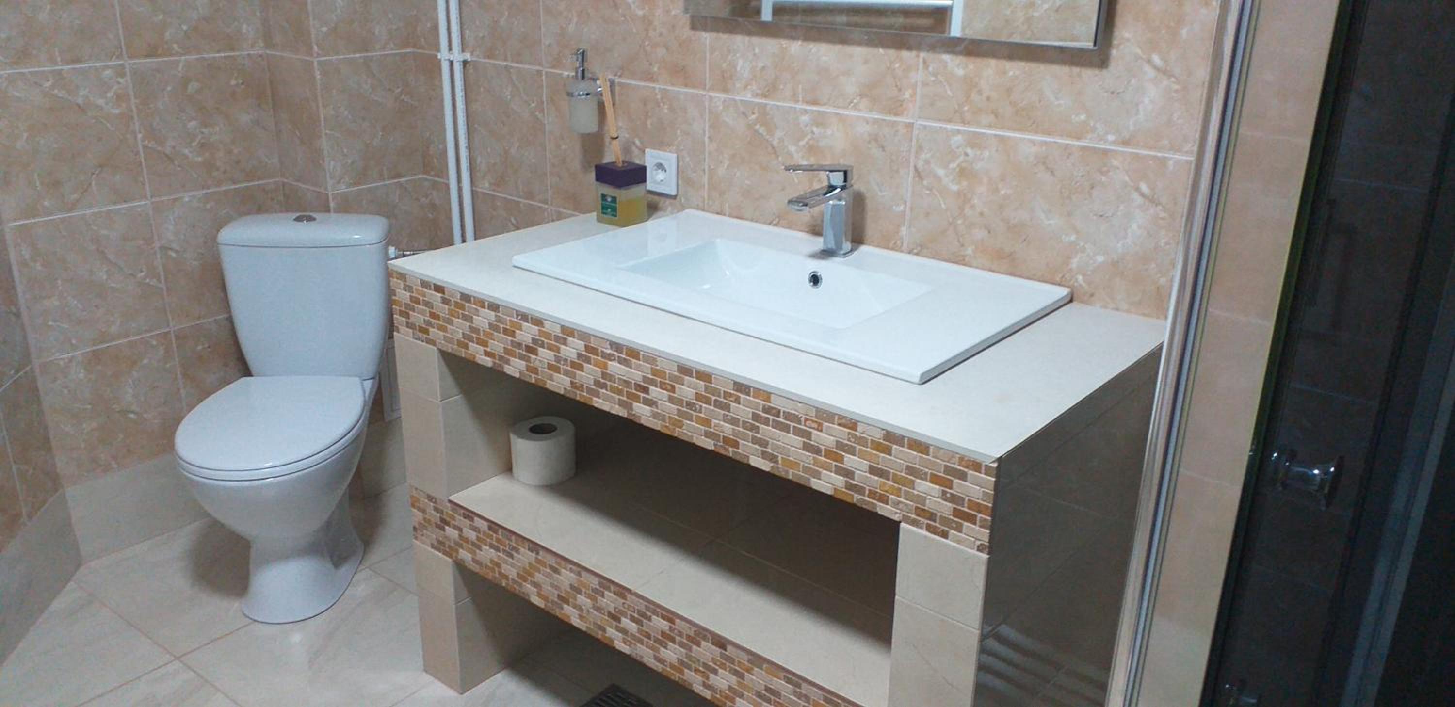Vila Flory Voronet view 4