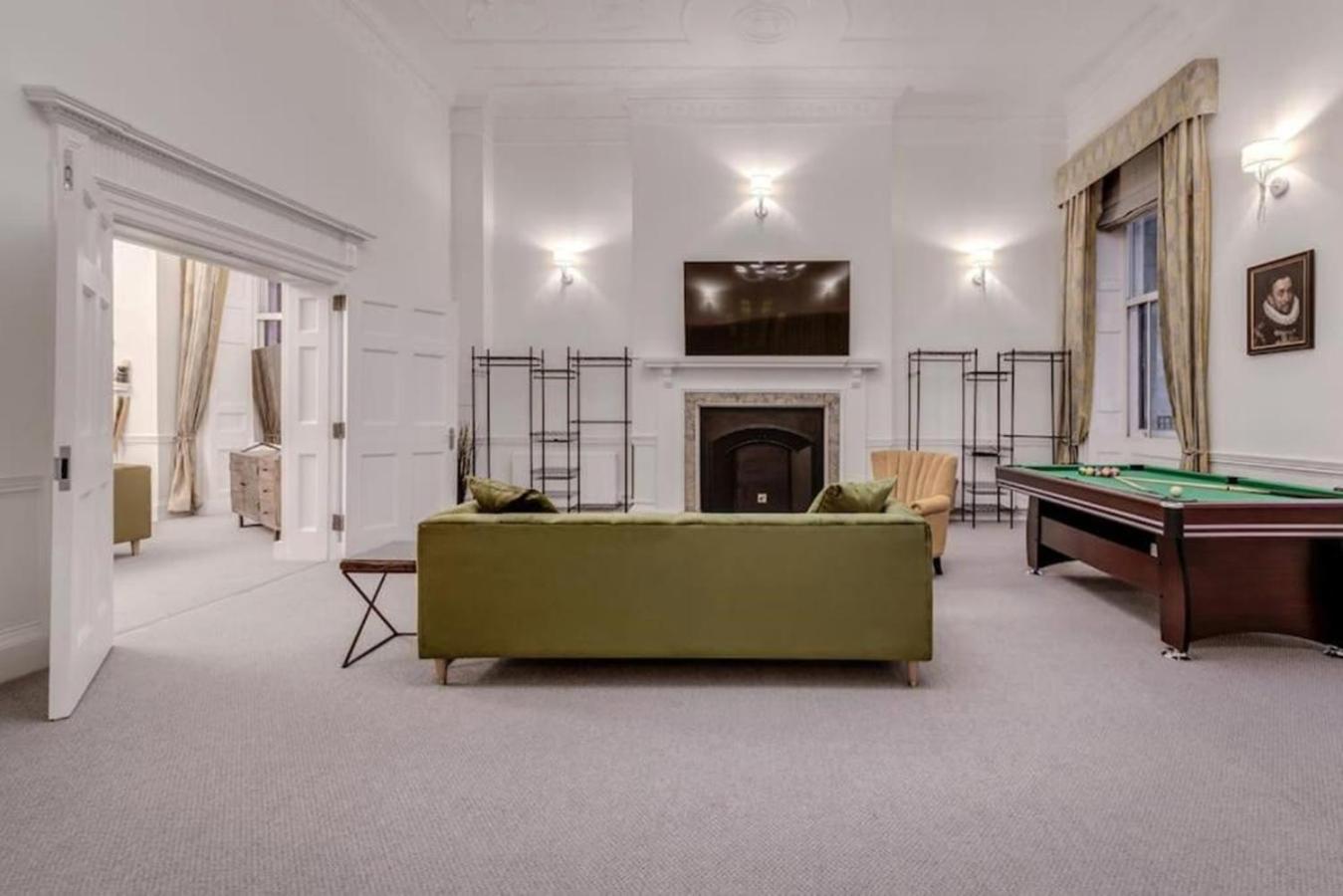 Harley Street Spectacular Suites with High Ceilings, High Luxury