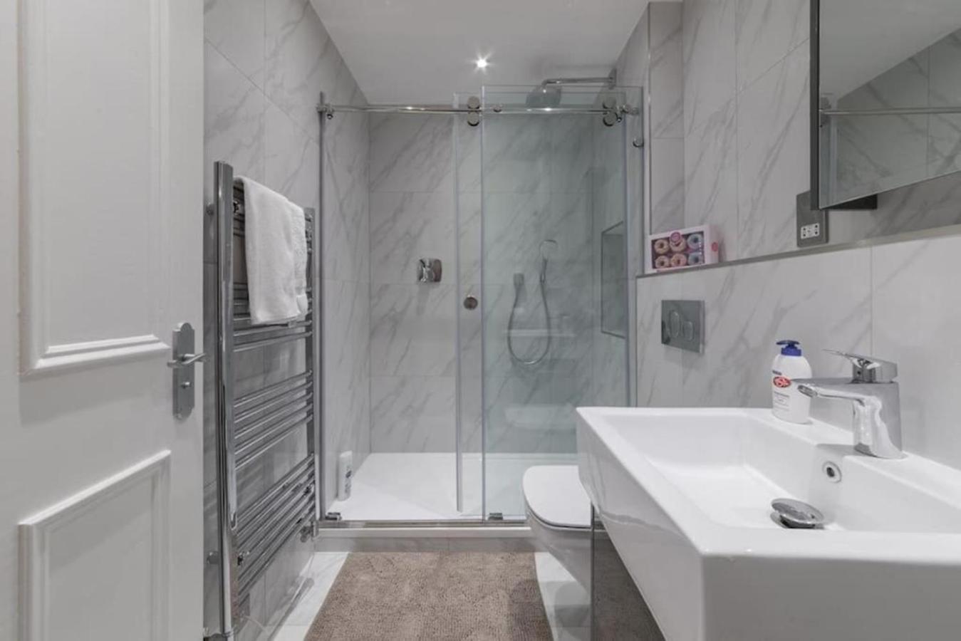 Harley Street Spectacular Suites with High Ceilings, High Luxury