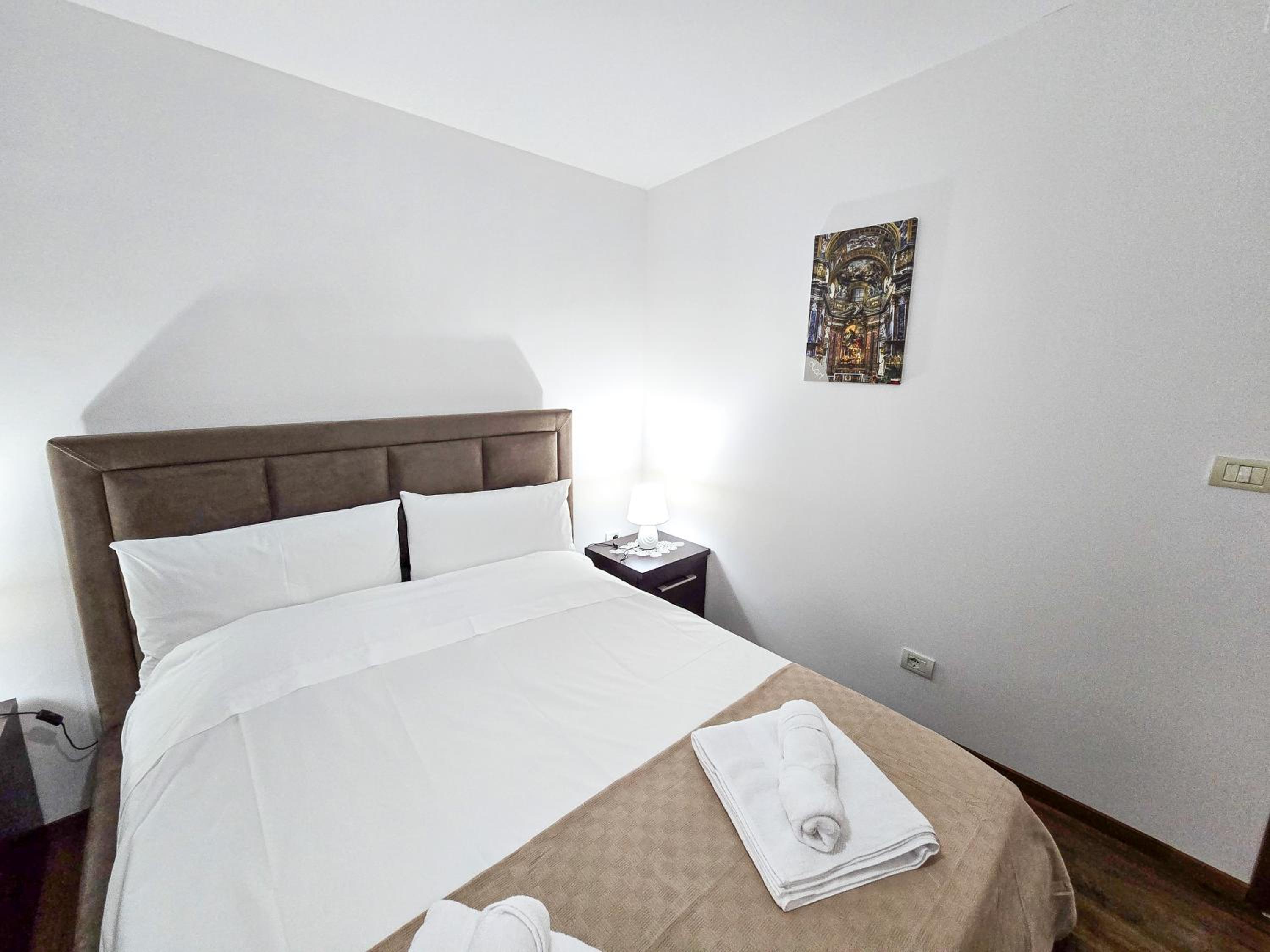 Lake Park 2BR Apartment