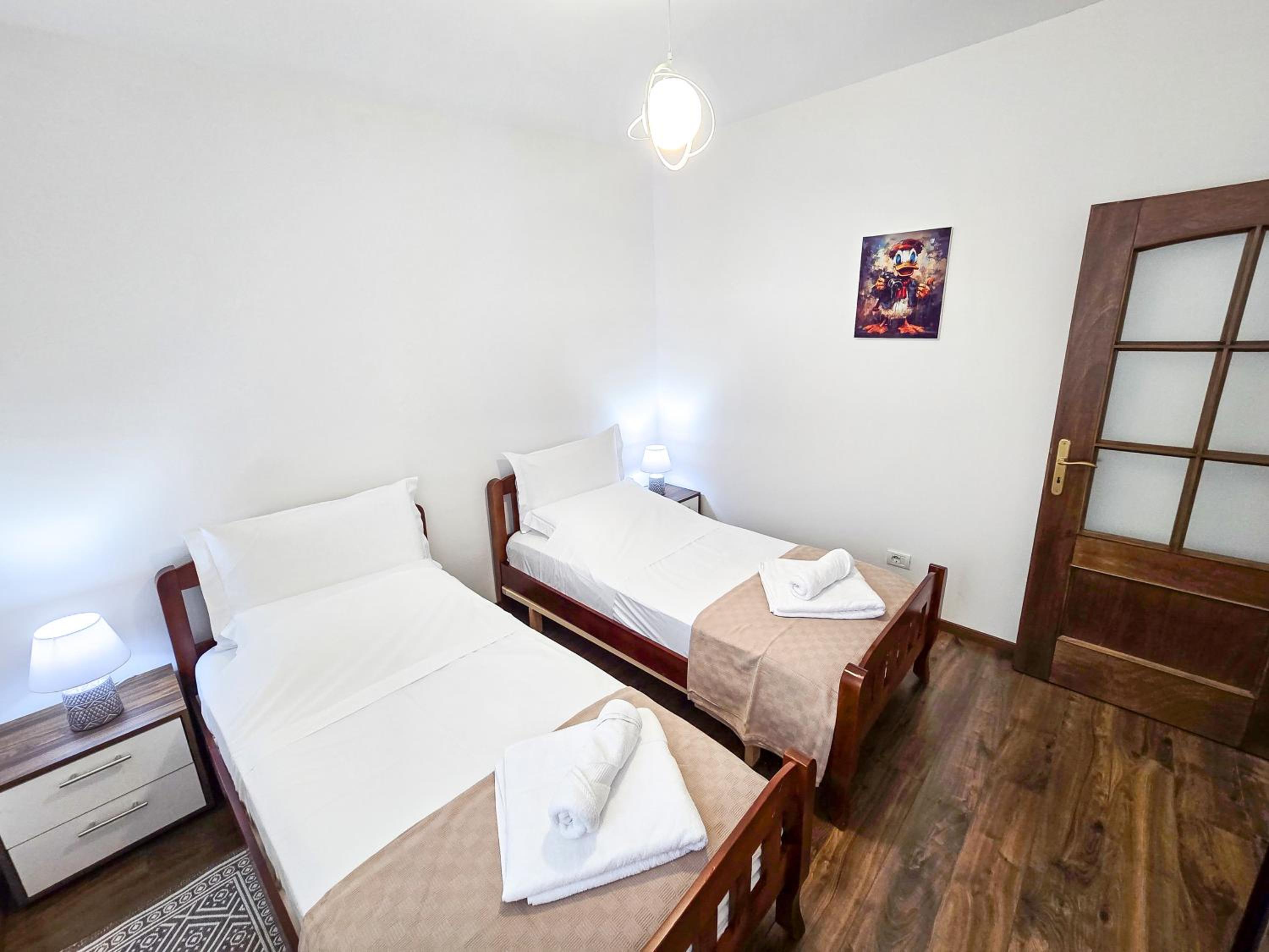 Lake Park 2BR Apartment
