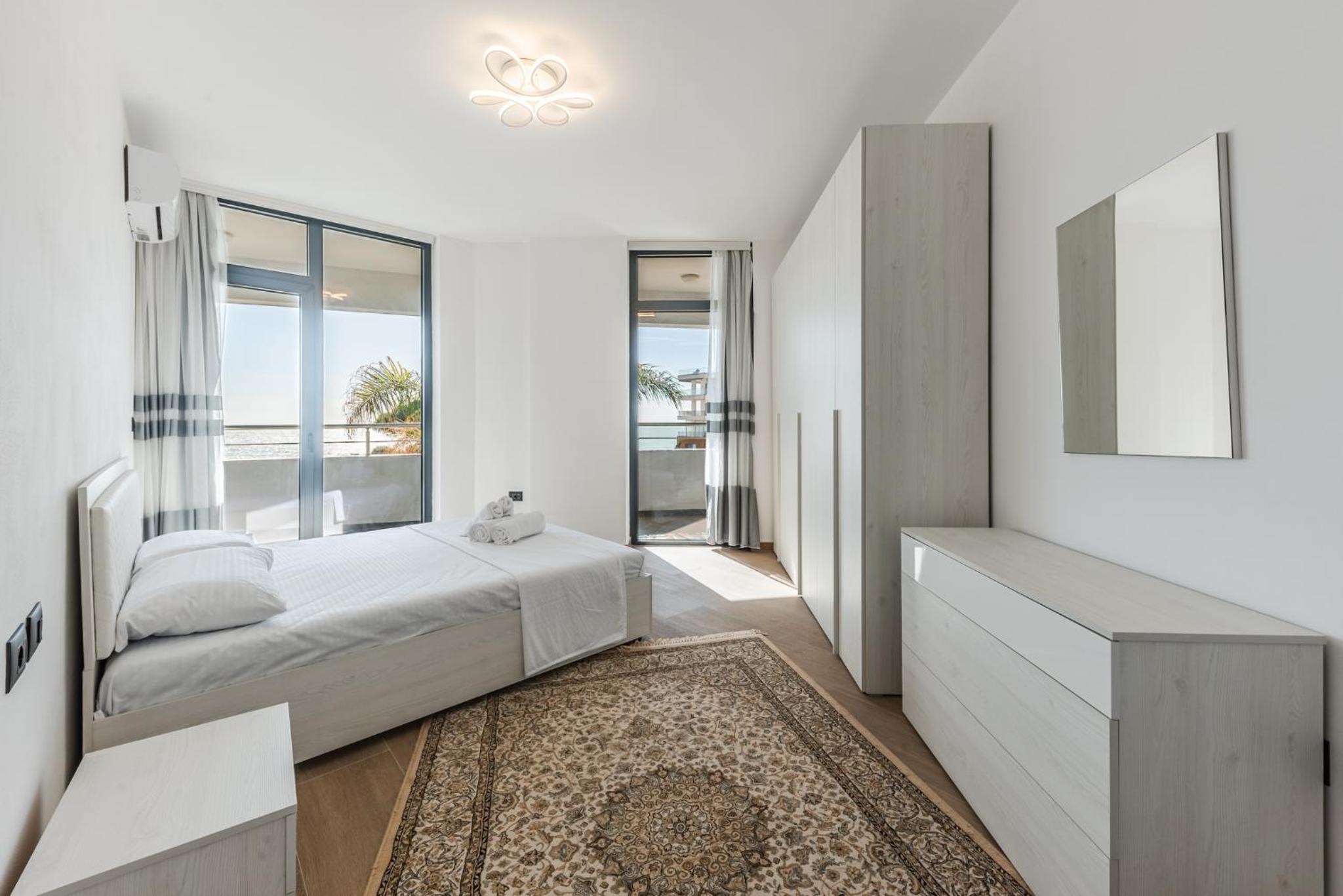 Hill Side Suite by PS