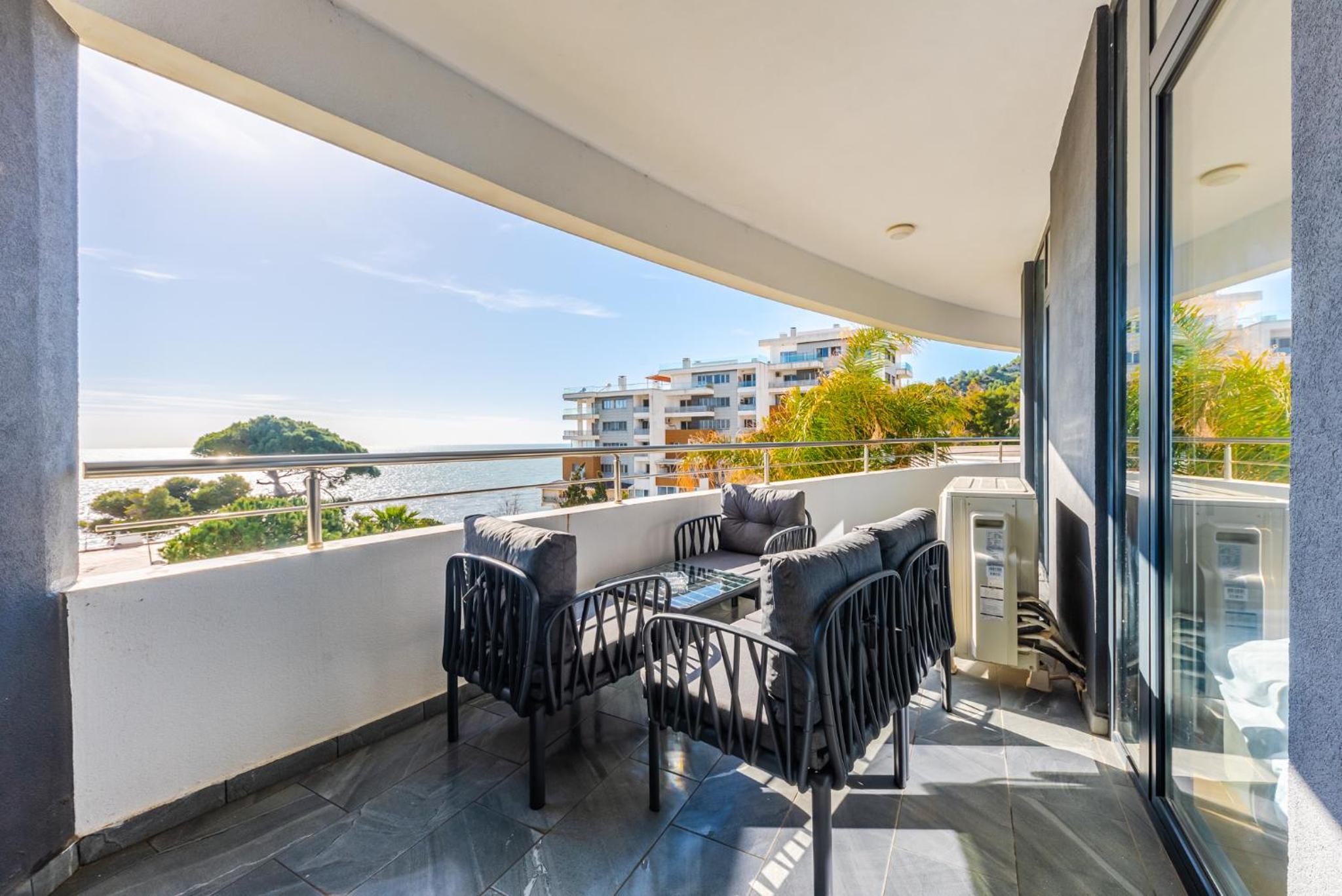 Hill Side Suite by PS