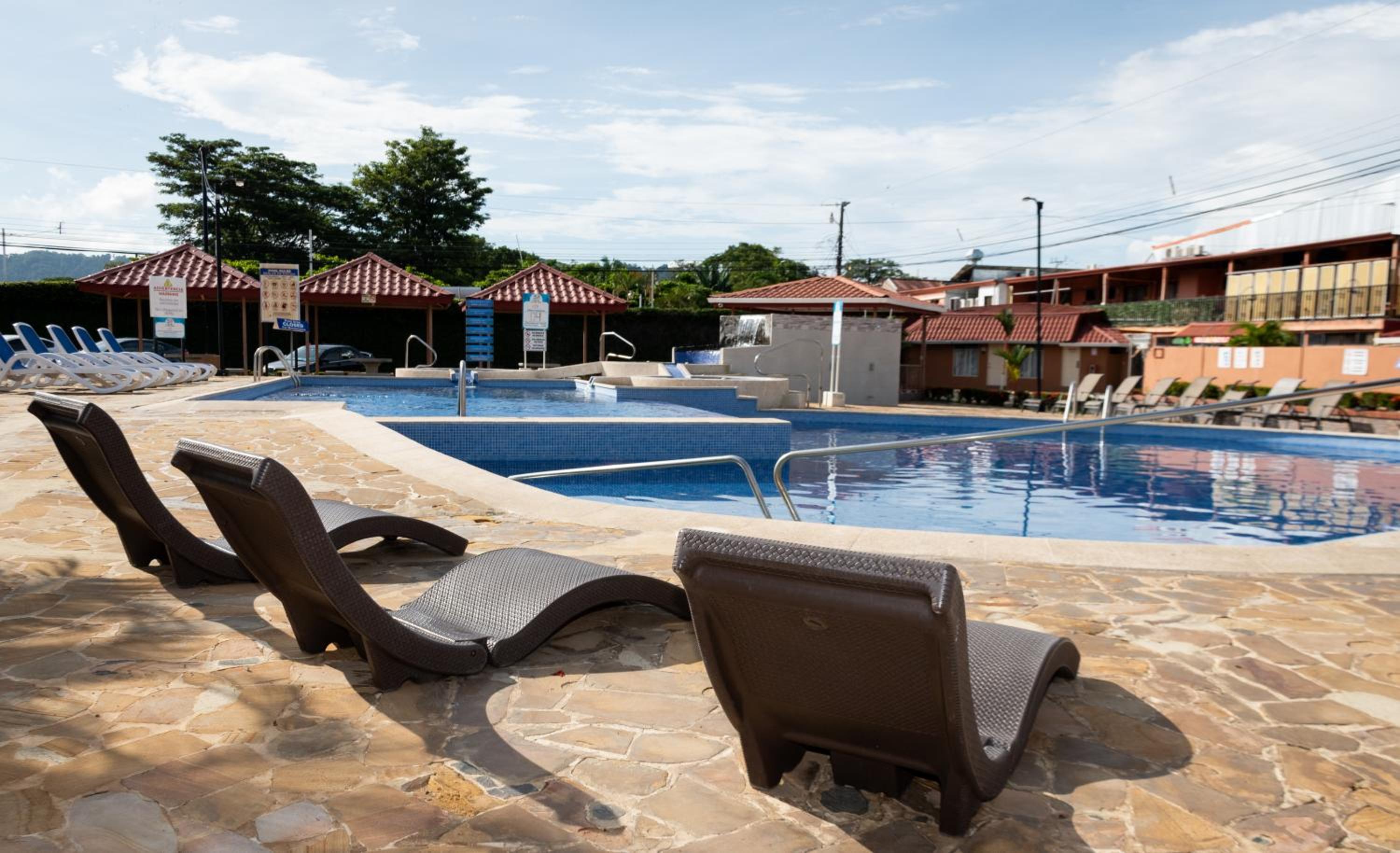 Family Beach Villas Paradise B11 2BD