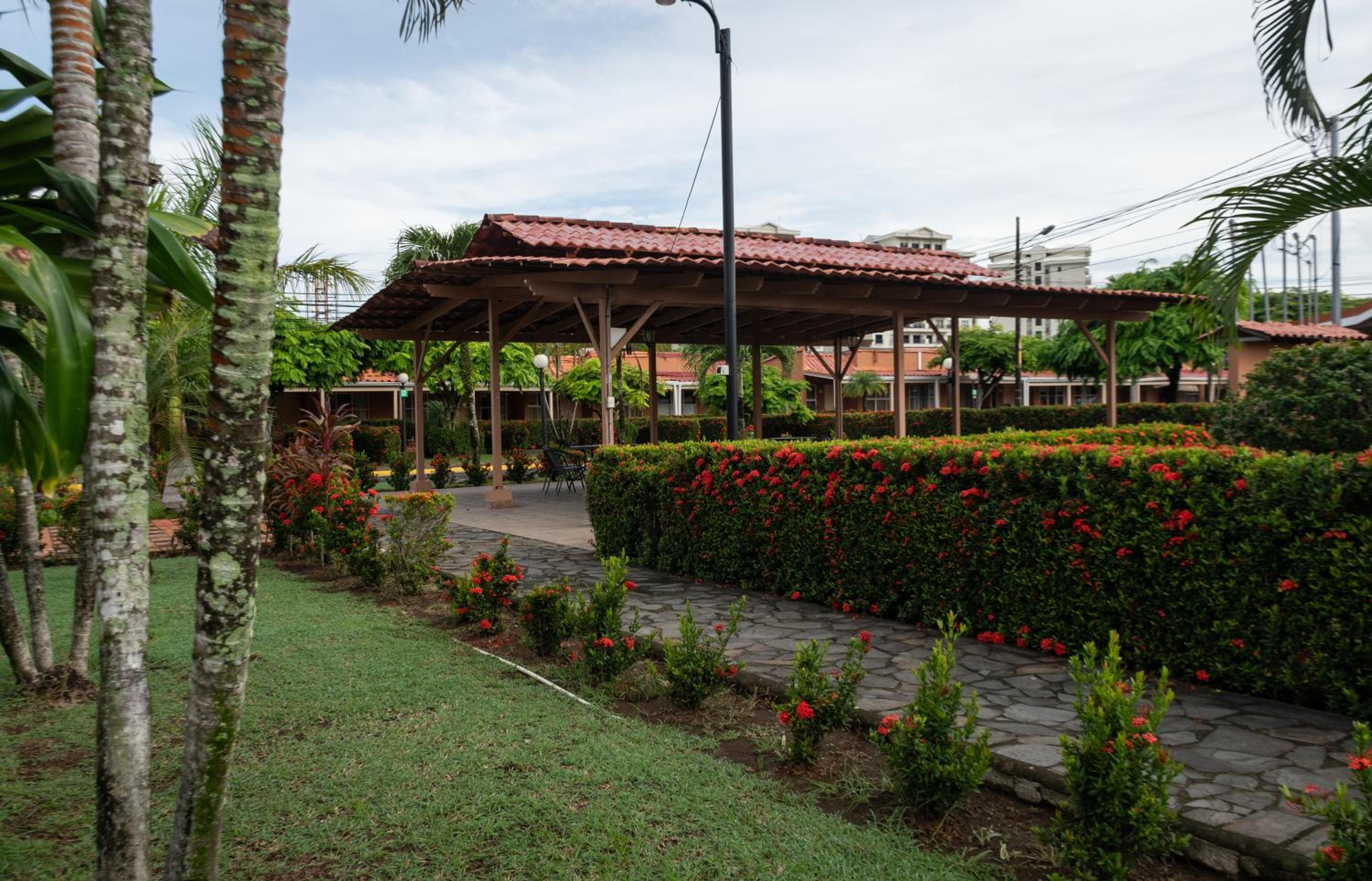Family Beach Villas Paradise B11 2BD