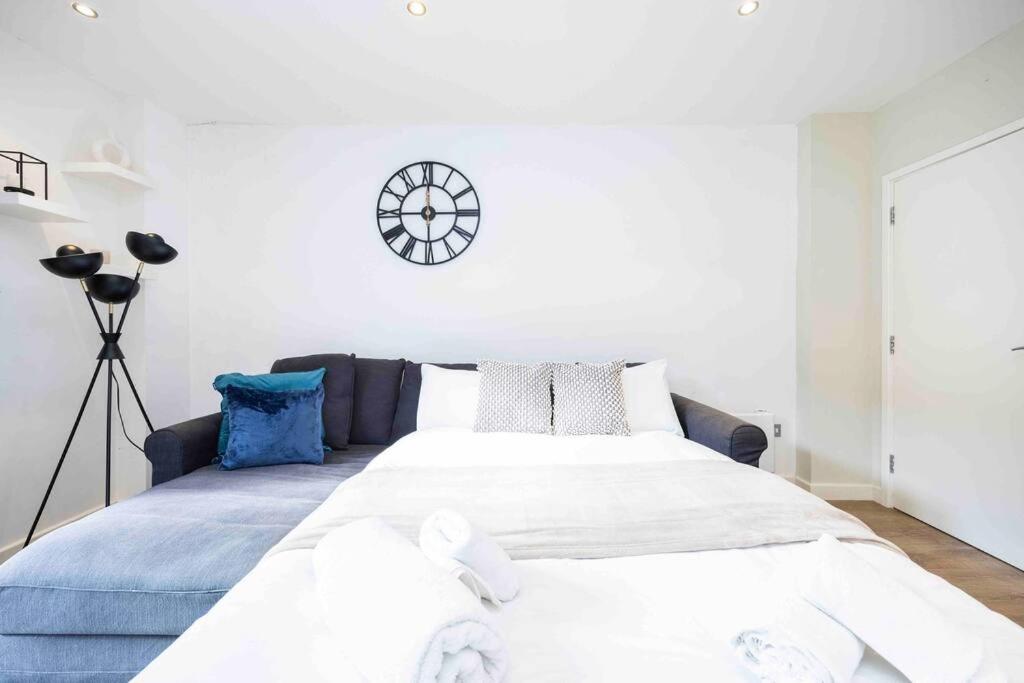 Stylish 1 BR Apartment Near Shoreditch - 10 Min Walk