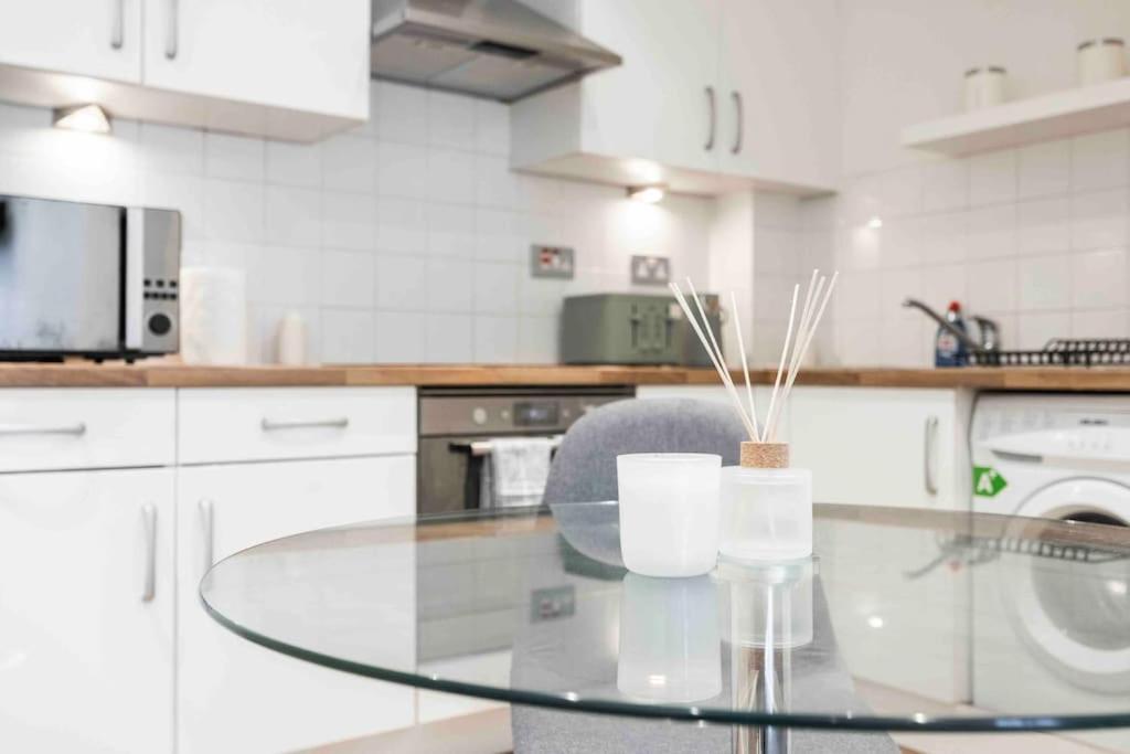 Stylish 1 BR Apartment Near Shoreditch - 10 Min Walk