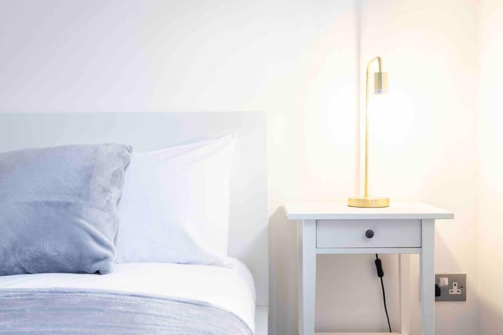 Stylish 1 BR Apartment Near Shoreditch - 10 Min Walk