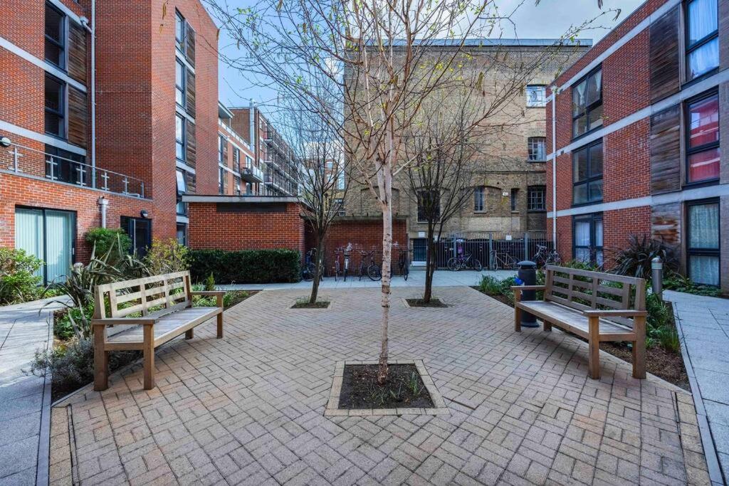 Stylish 1 BR Apartment Near Shoreditch - 10 Min Walk