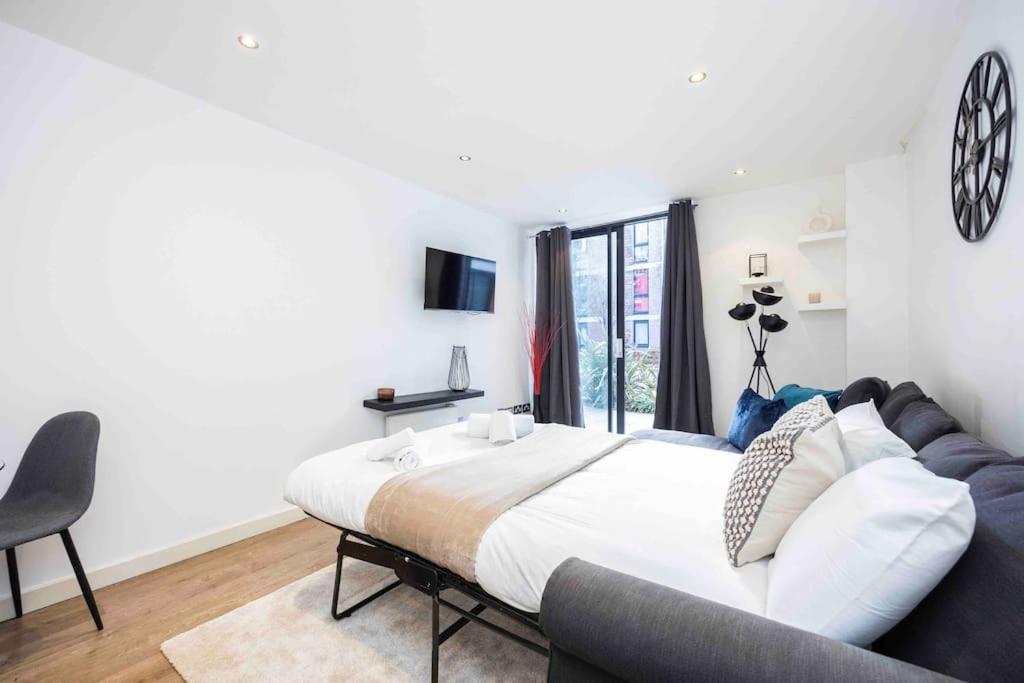 Stylish 1 BR Apartment Near Shoreditch - 10 Min Walk