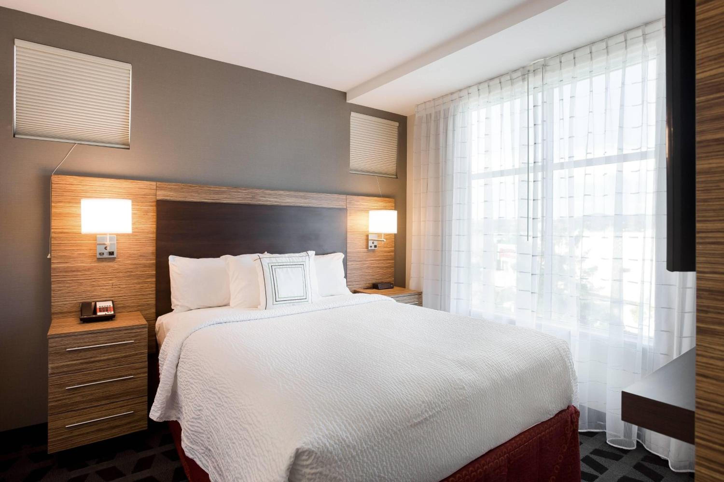 TownePlace Suites by Marriott San Mateo Foster City - Property Image 20