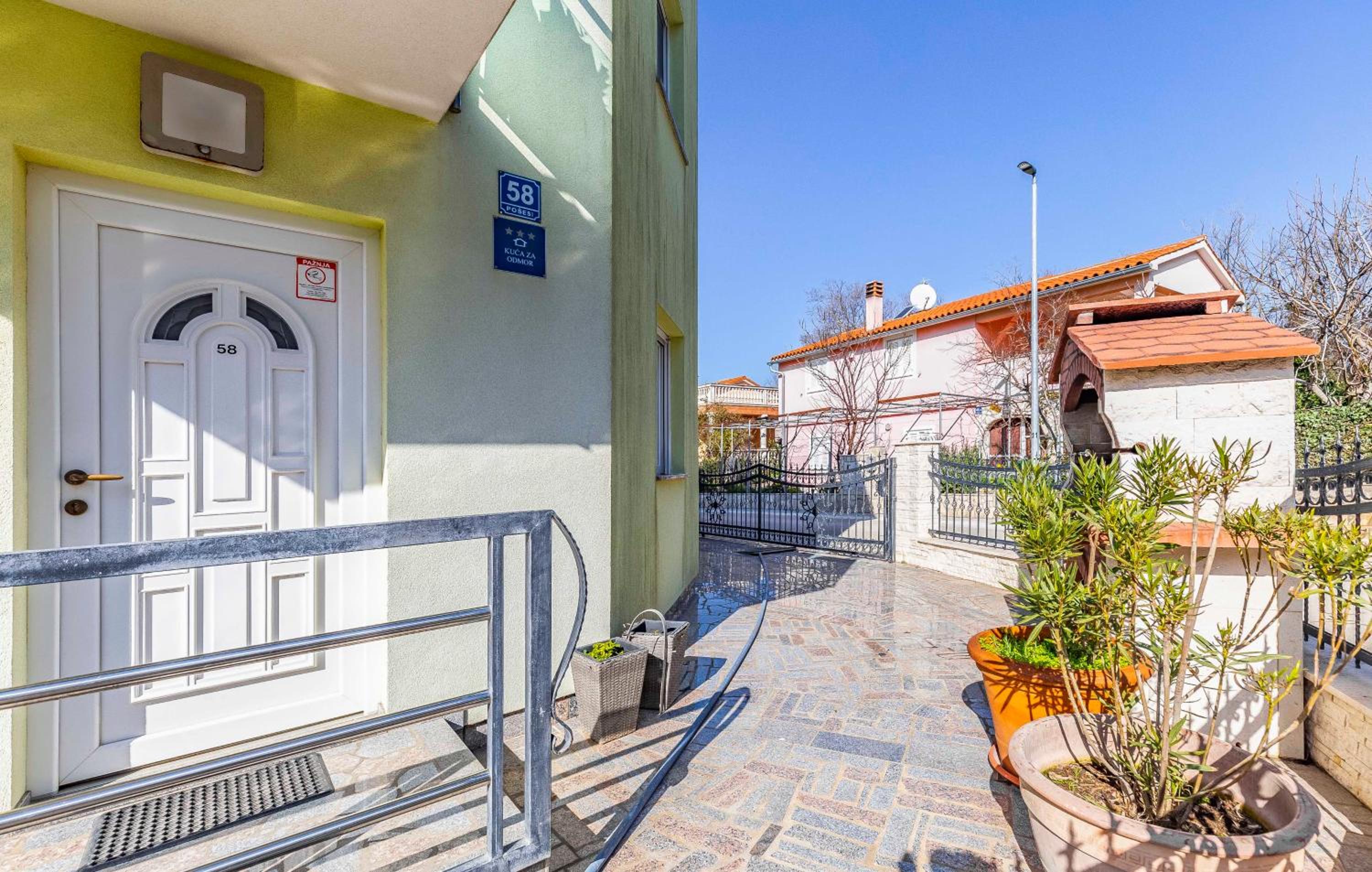 Ferienhaus Pošesi view 2