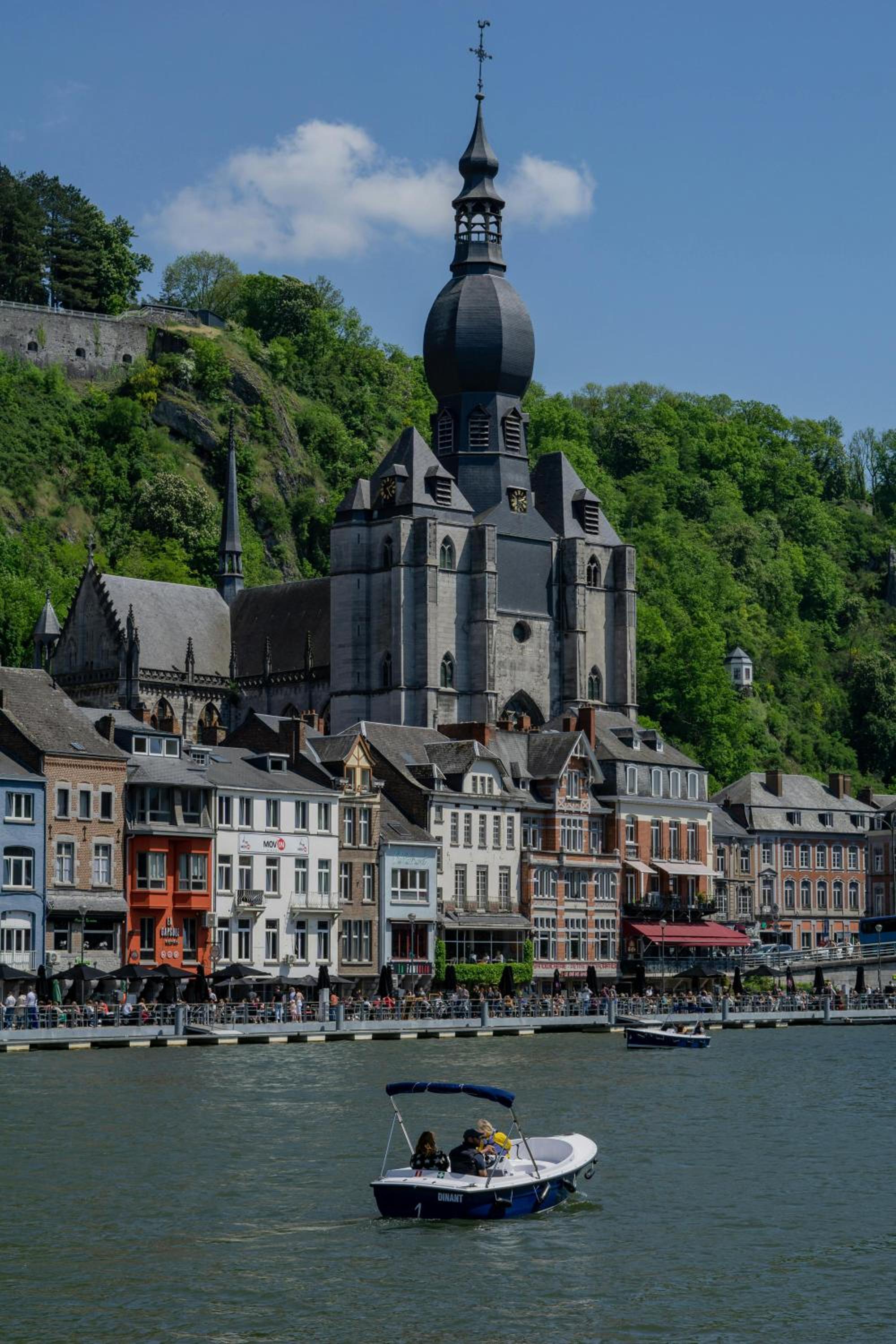 Vue Meuse, en face de la citadelle