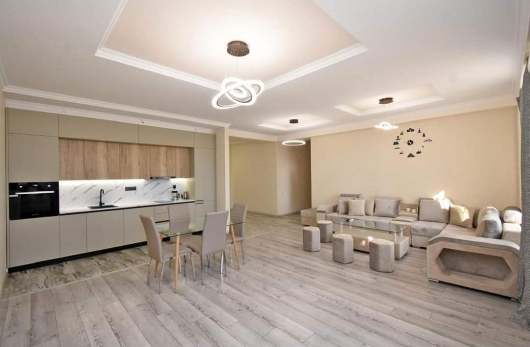 Cozy Apt By Opera, Sayat Nova Ave, 2 bathrooms, Open Balcony