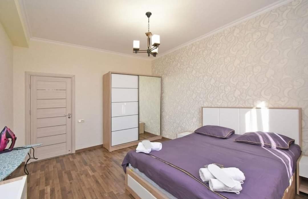 Cozy Apt By Opera, Sayat Nova Ave, 2 bathrooms, Open Balcony