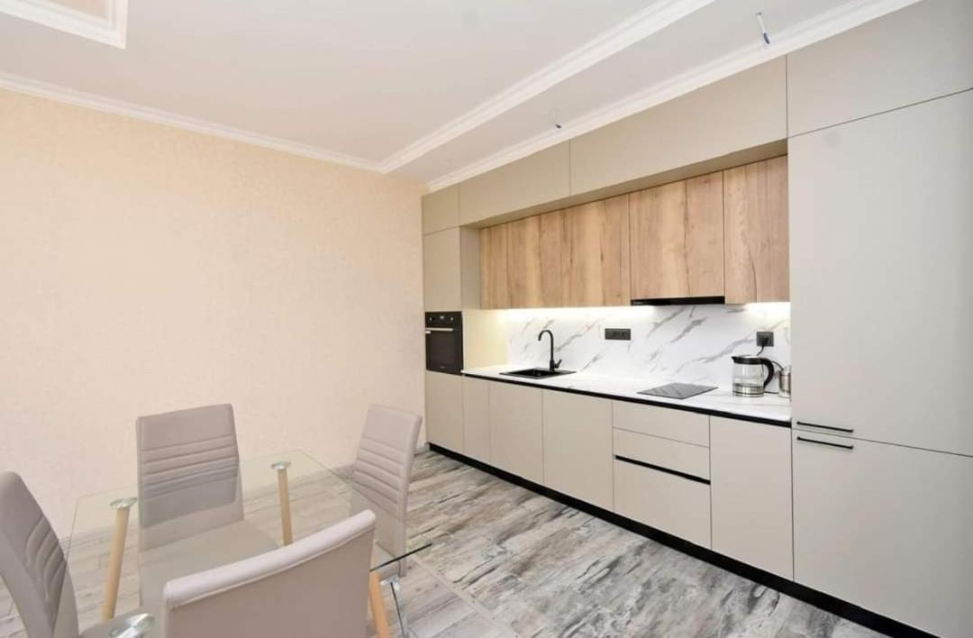 Cozy Apt By Opera, Sayat Nova Ave, 2 bathrooms, Open Balcony