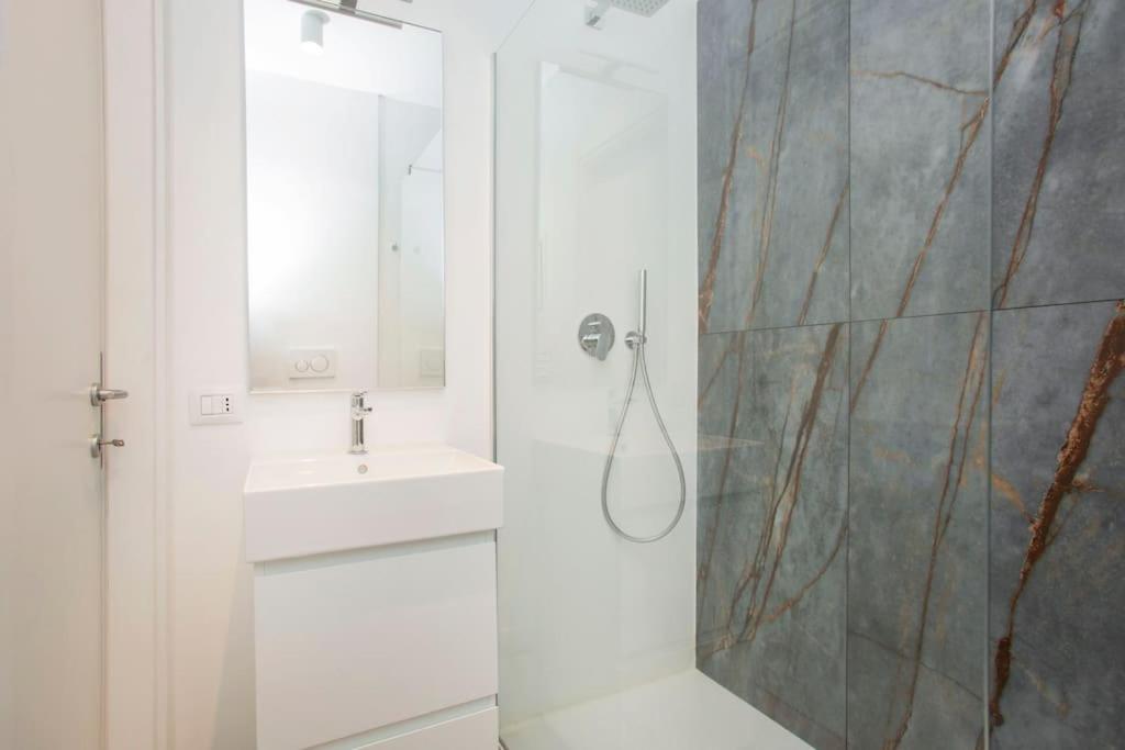 Exclusive location, cozy and modern apartment