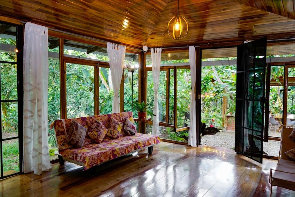 Chalet Santacruz, Casa entera en la naturaleza