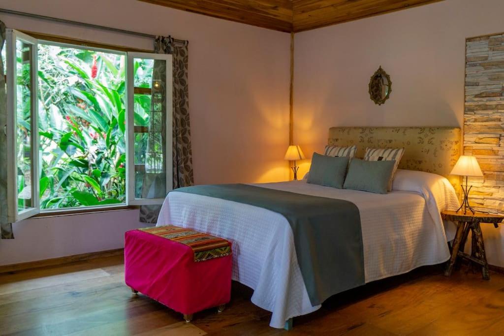Chalet Santacruz, Casa entera en la naturaleza