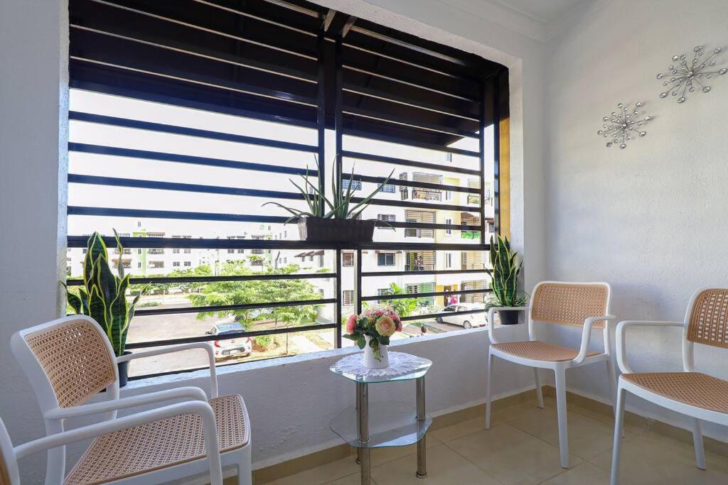 Cozy apt near the beach/airport view 2