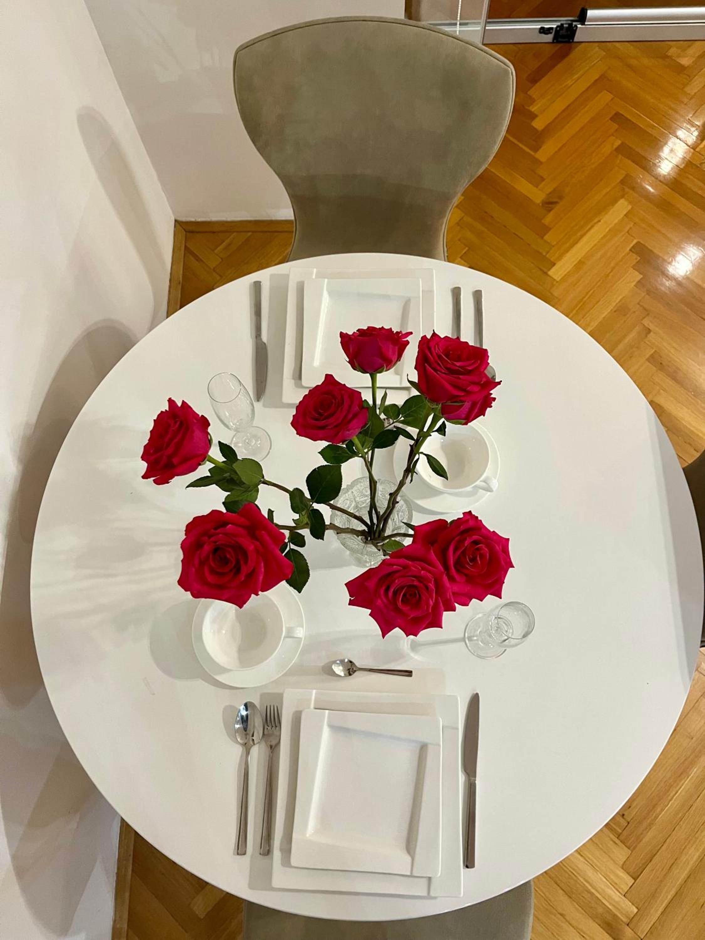 Ruby Luxury Central Apartment