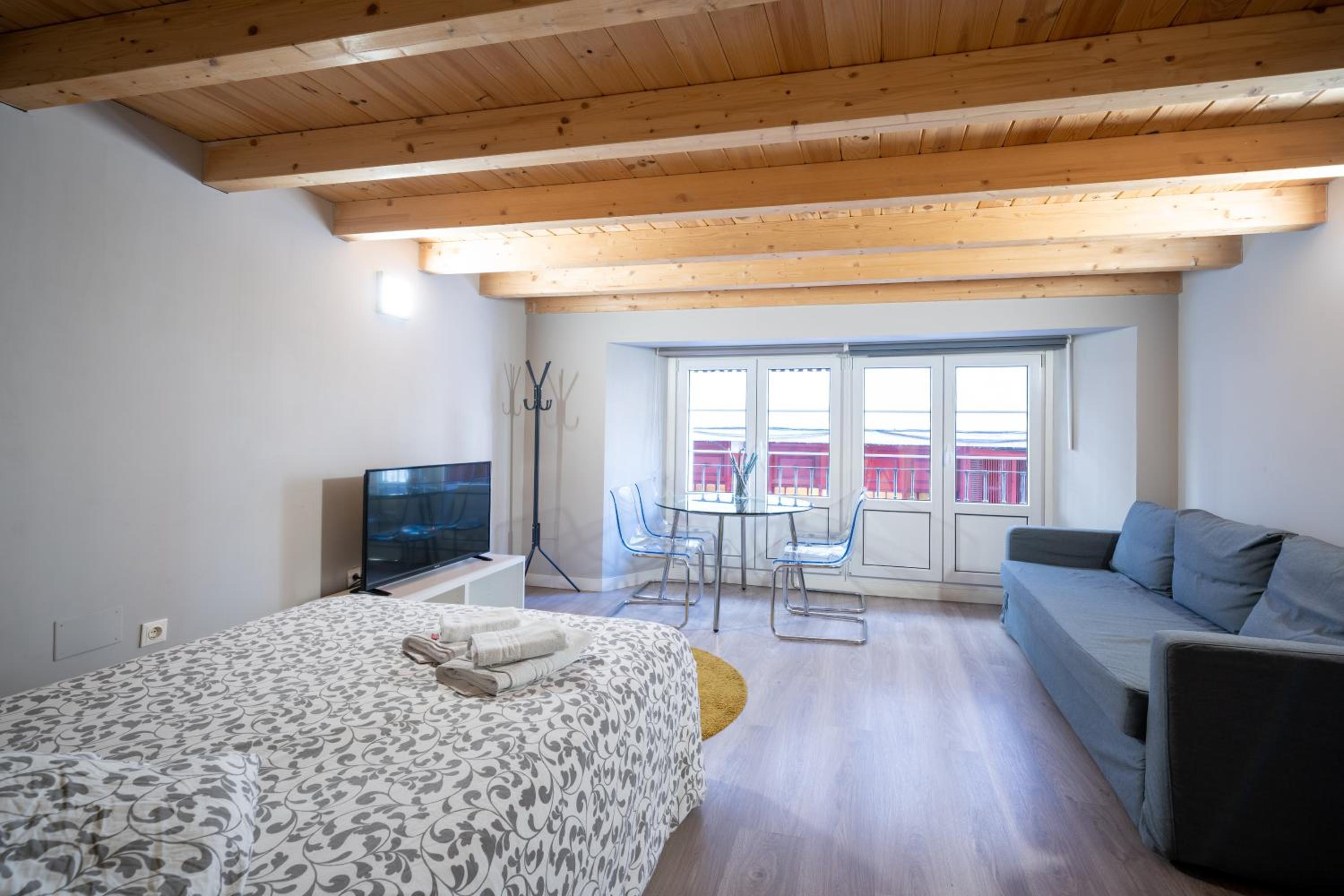 Apartamentos GO - Leopoldo Cano Center