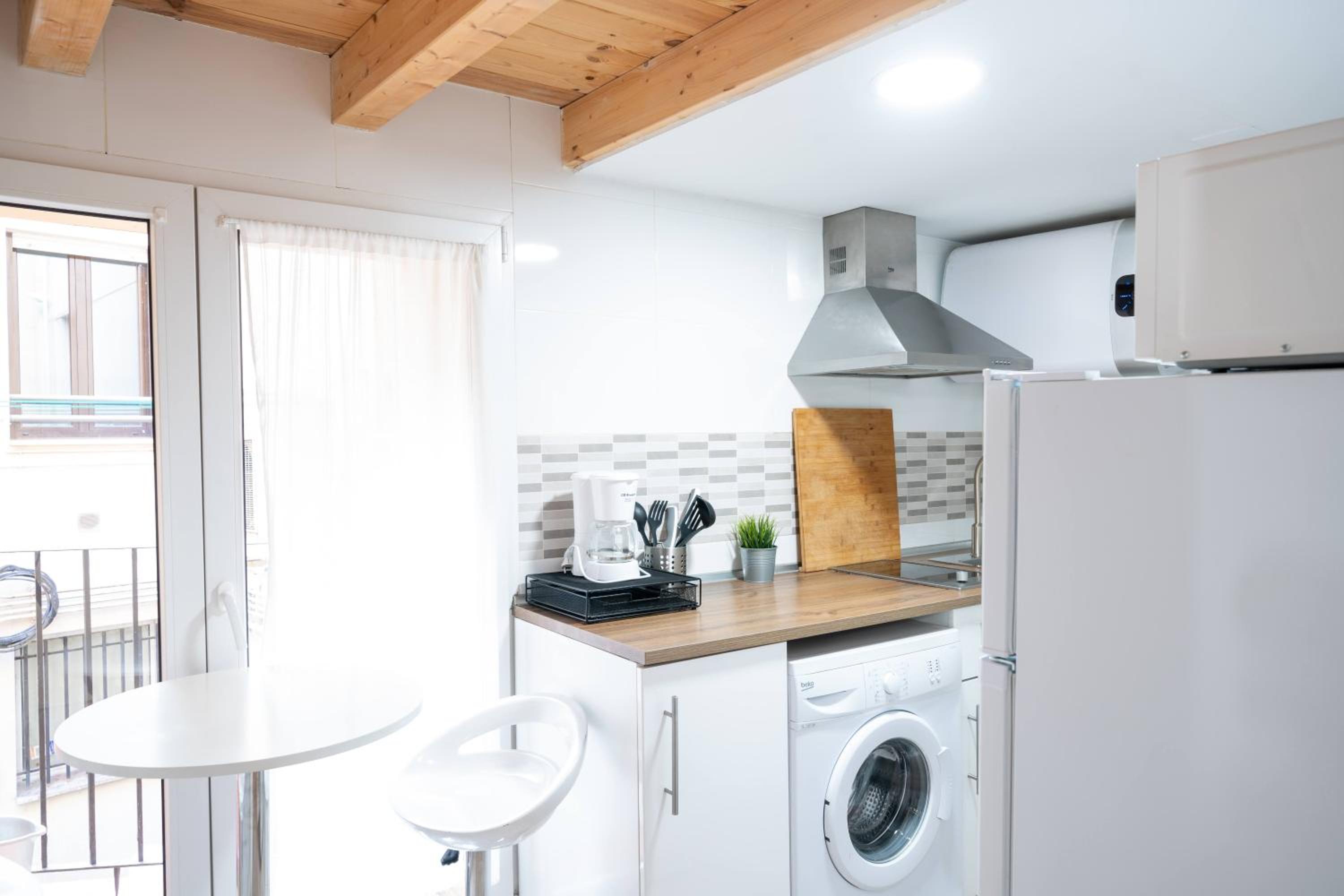 Apartamentos GO - Leopoldo Cano Center