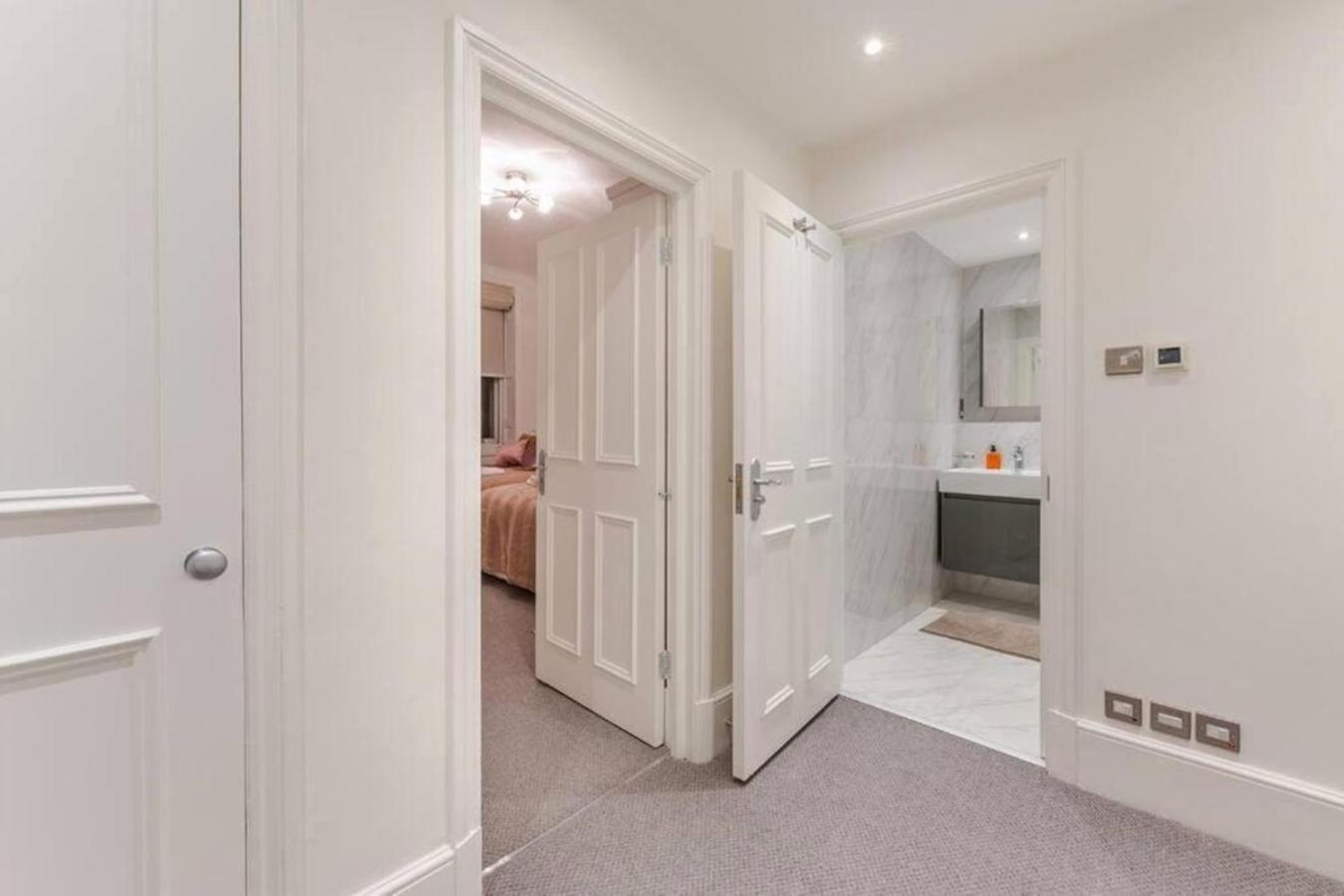 Harley Street Spectacular Suites with High Ceilings, High Luxury