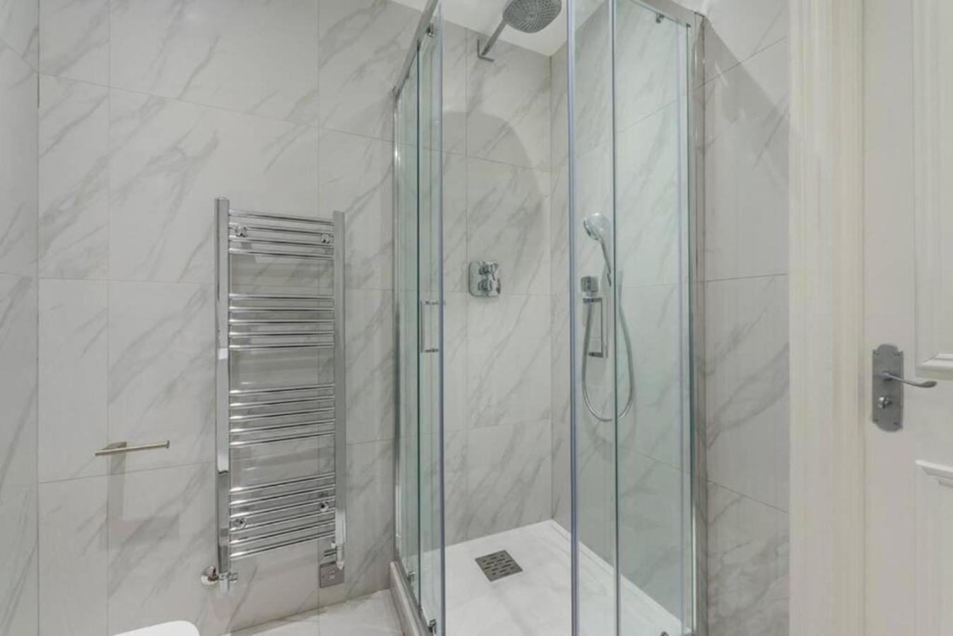 Harley Street Spectacular Suites with High Ceilings, High Luxury