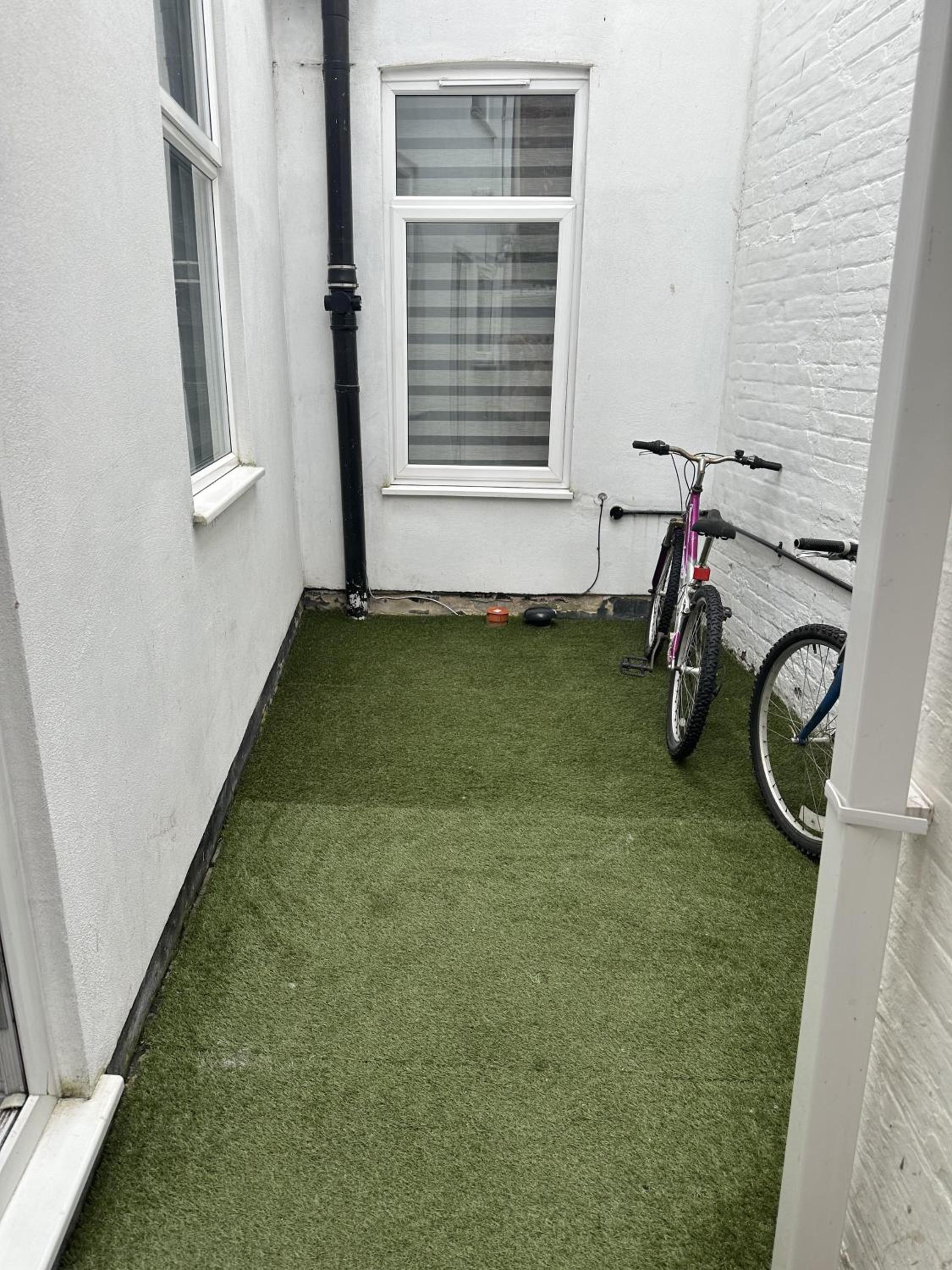 House - Sleeps 6 - Garden - Seaside - Pet Friendly