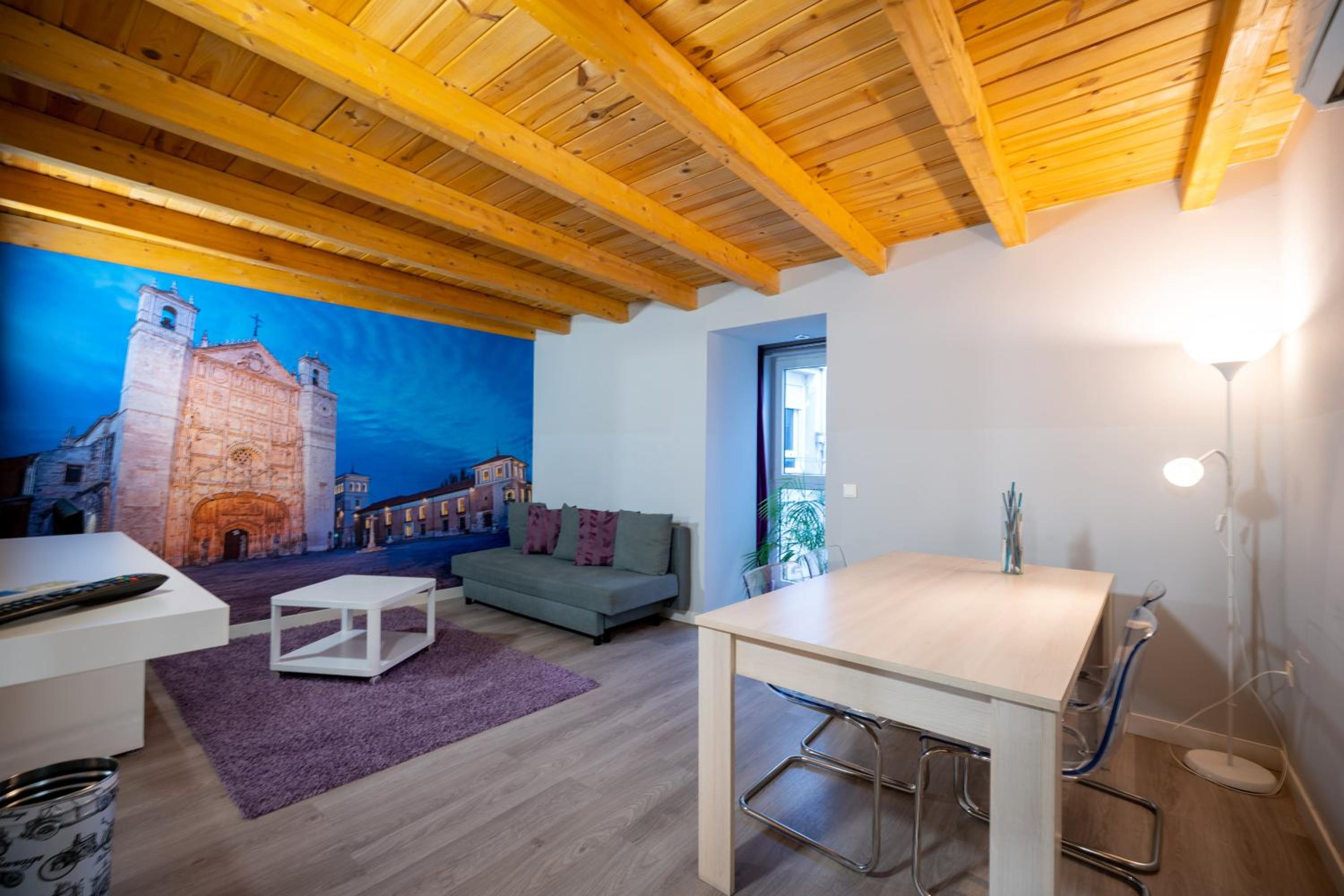 Apartamentos GO - Leopoldo Cano Center