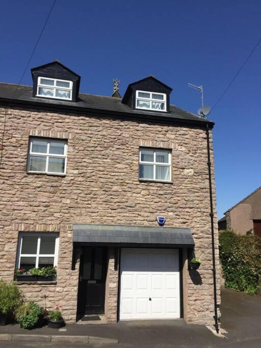 Church Barn Cottage, Kirkby Stephen, Cumbria view 2