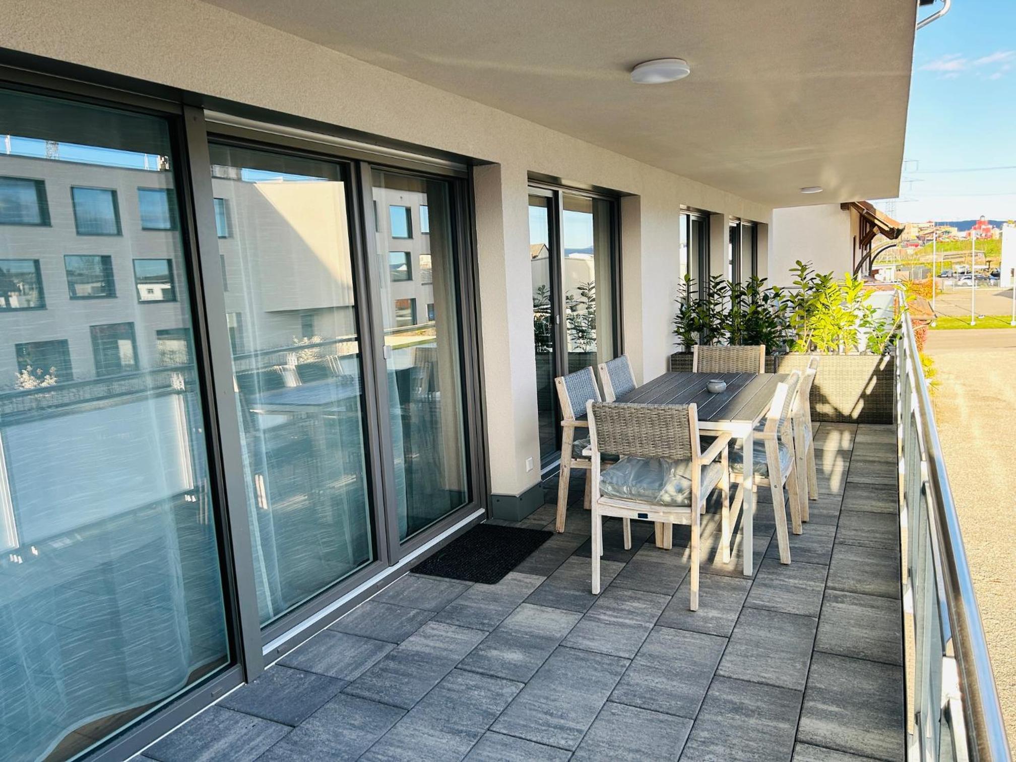 Jill Apartments
