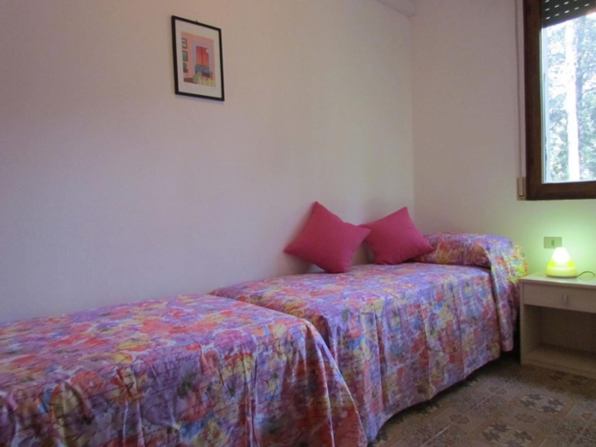 Charming apartment with fenced garden view 3