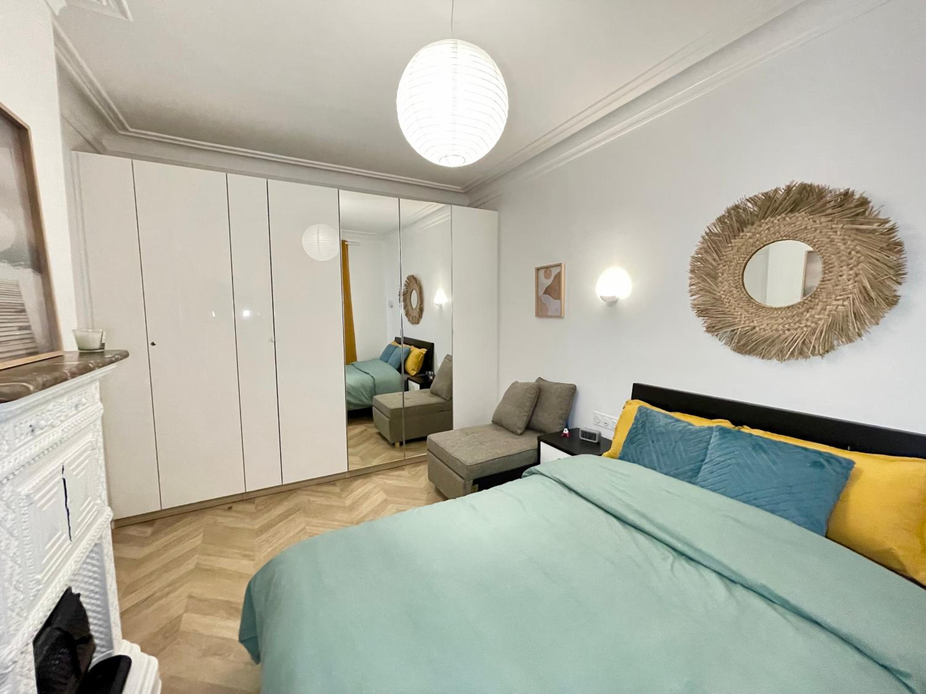 PARIS-ALESIA Super appartement 2 pièces de 39m2 - très cosy pour 1 - 5 personnes totalement refait à NEUF -ENTIRE APARTMENT LUXURIOUS AND WARM -PARIS ALESI