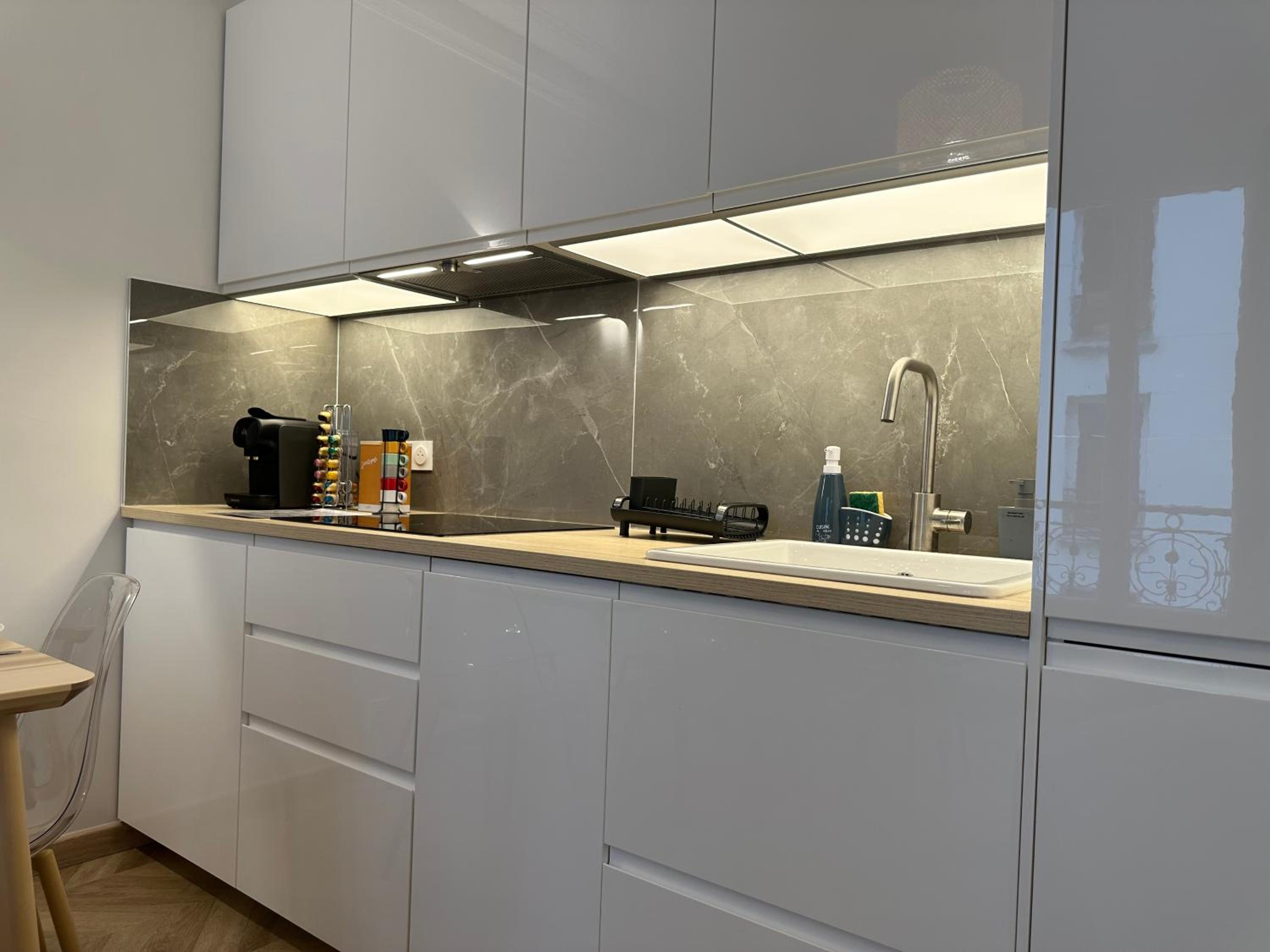 PARIS-ALESIA Super appartement 2 pièces de 39m2 - très cosy pour 1 - 5 personnes totalement refait à NEUF -ENTIRE APARTMENT LUXURIOUS AND WARM -PARIS ALESI