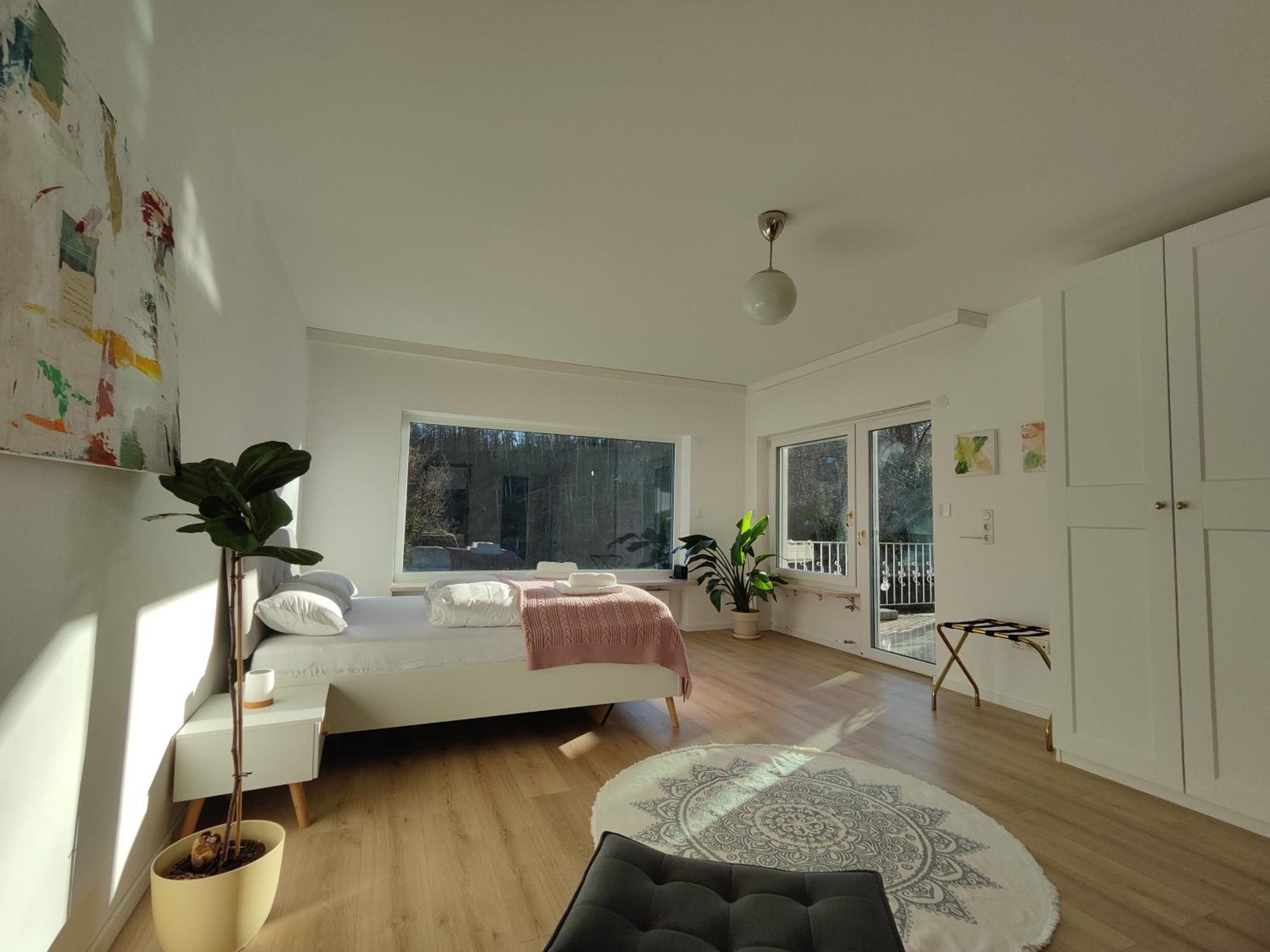 Villa Rheinblick - Riverside Gem near Zurich