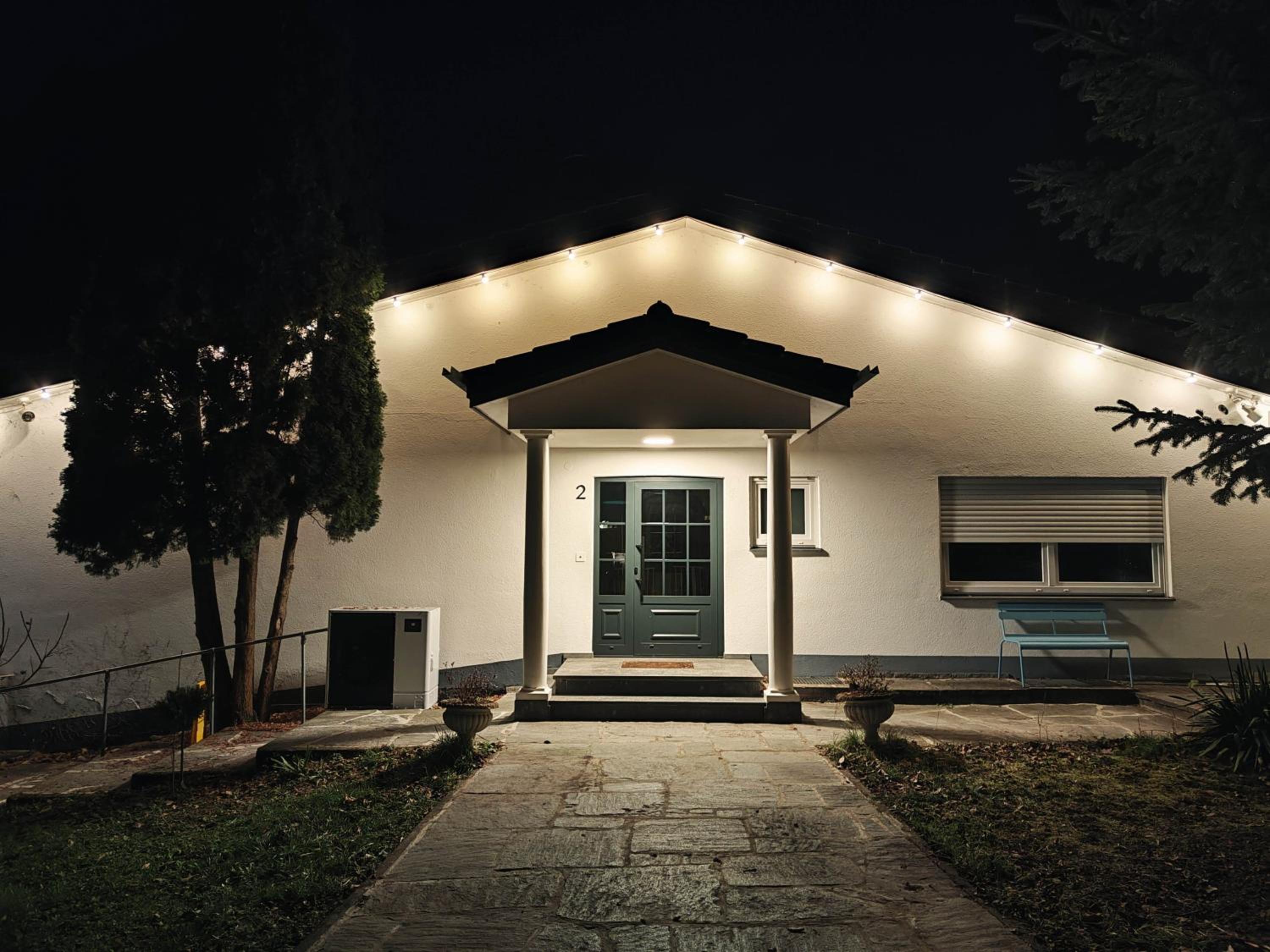 Villa Rheinblick - Riverside Gem near Zurich