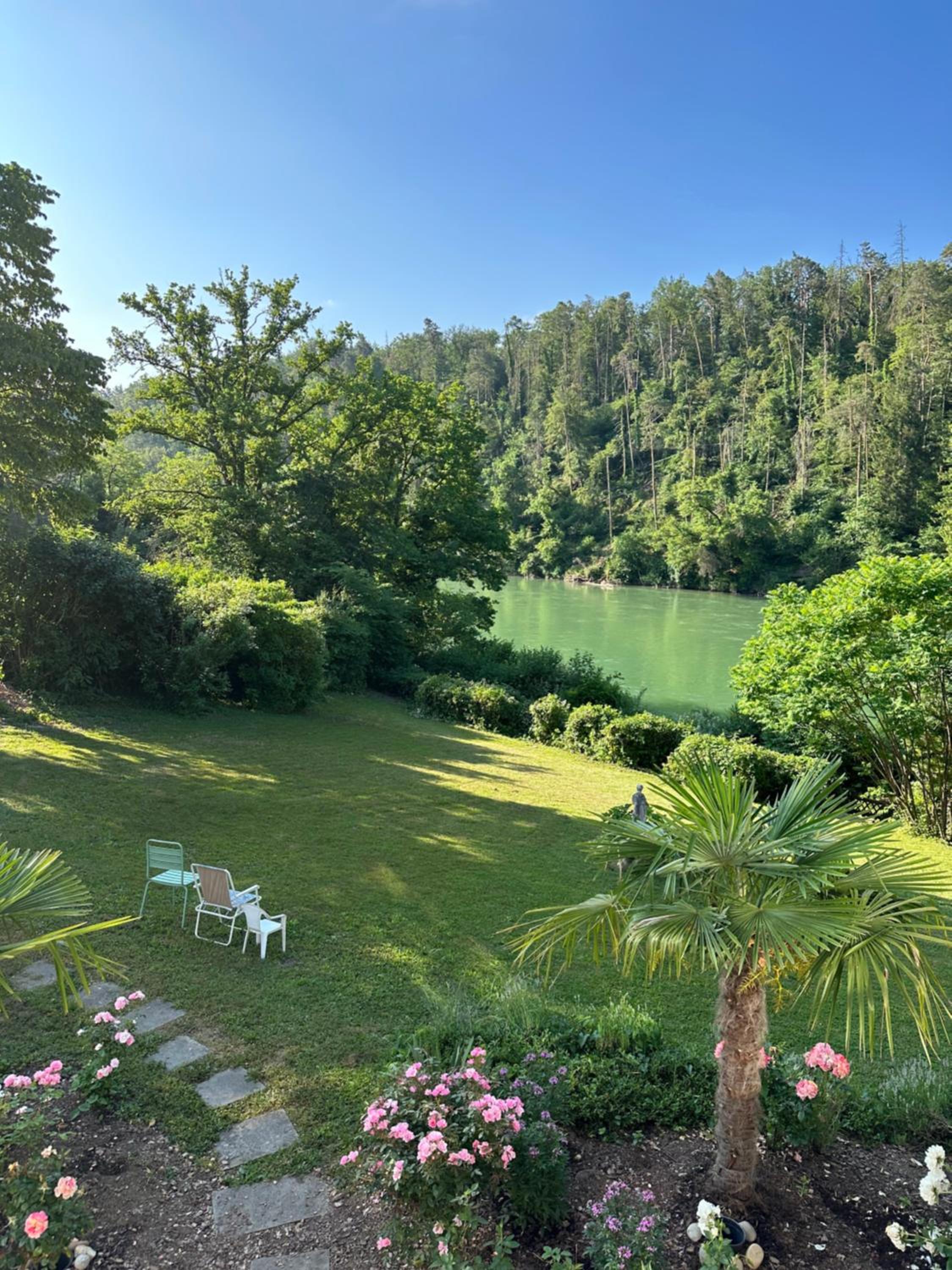 Villa Rheinblick - Riverside Gem near Zurich
