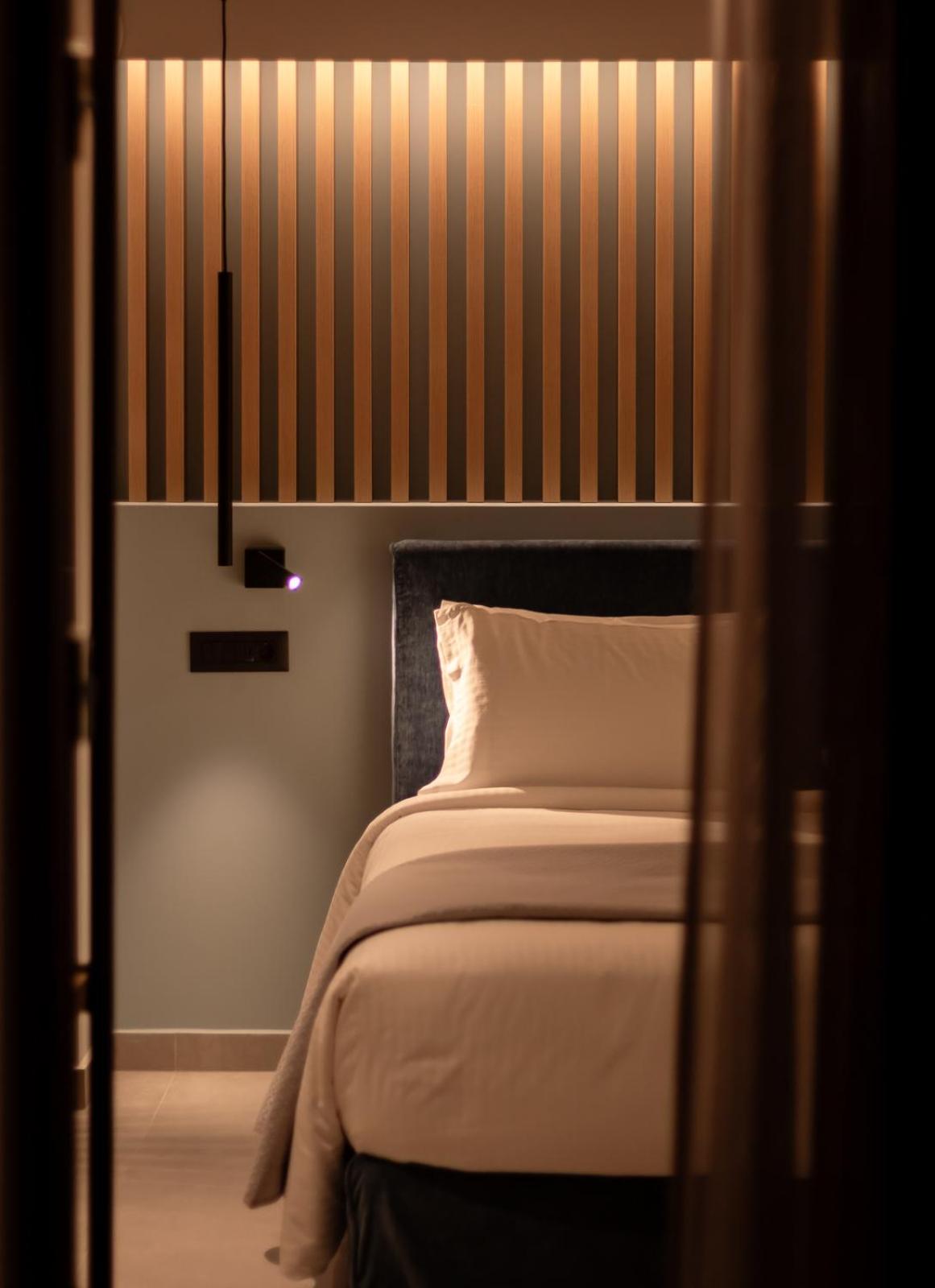 Orama Luxury Suite 3 Bedrooms with Private Pool photo 3