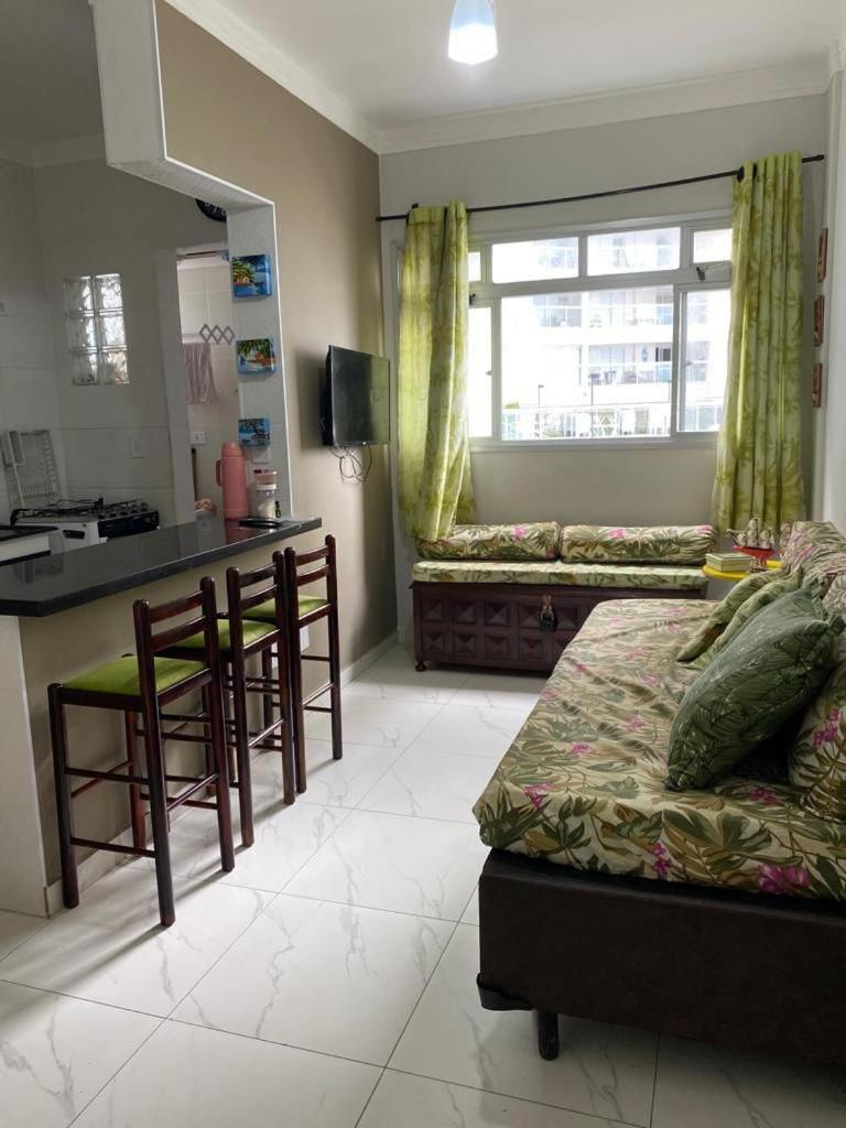 Apartamento pé na areia