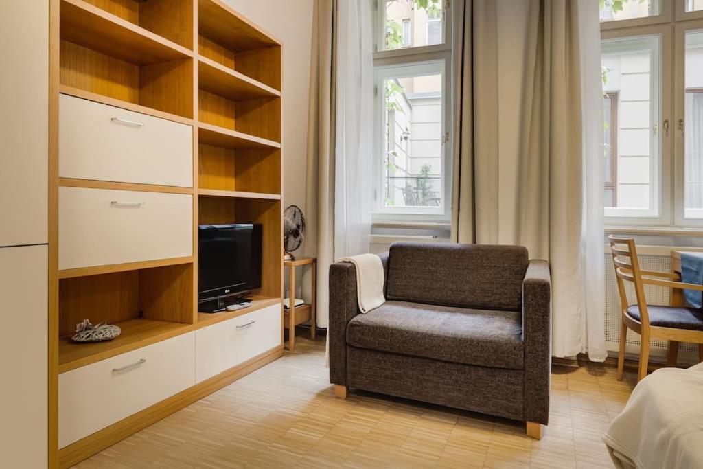 Deluxe suite in prime location